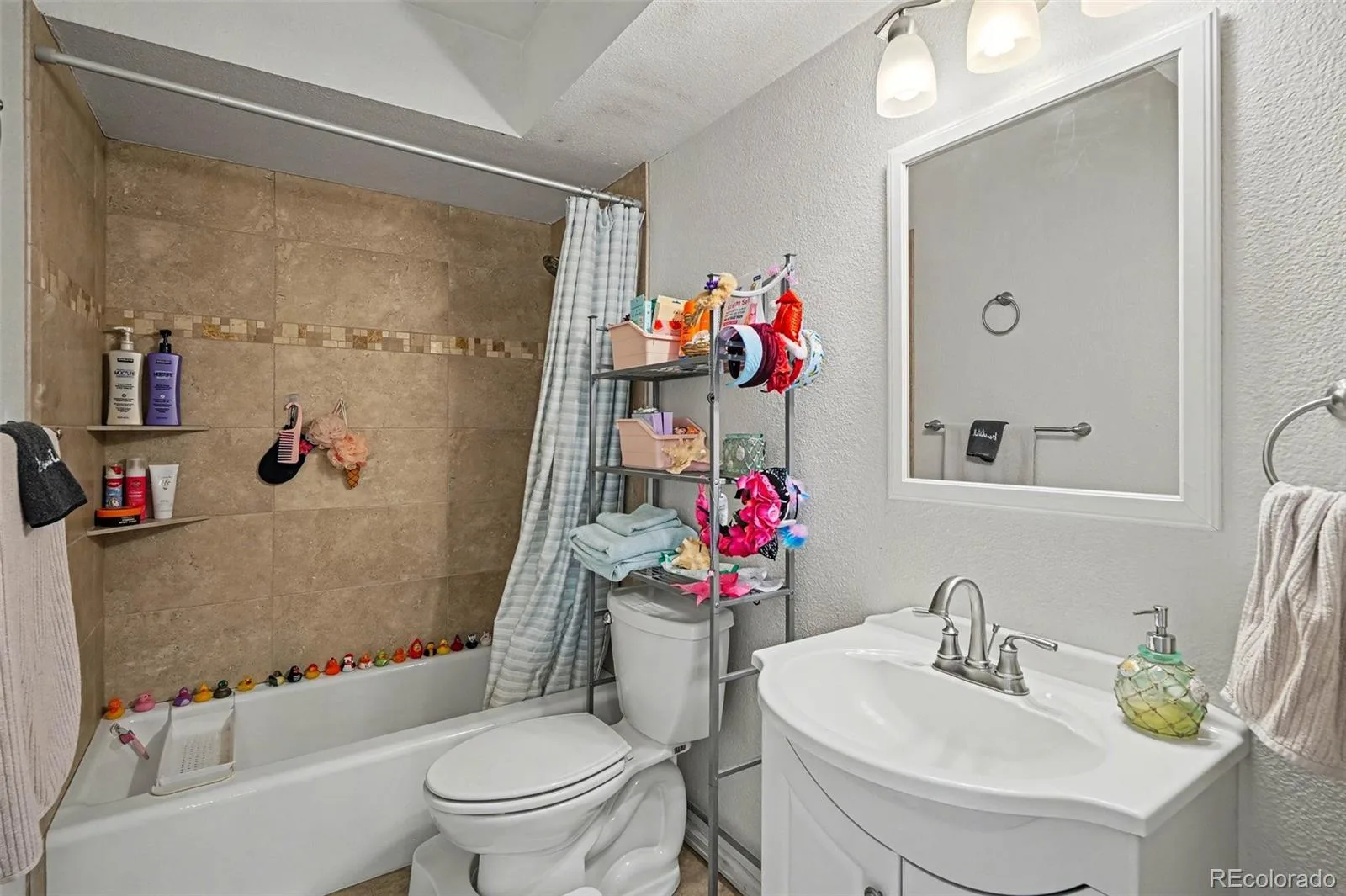 3825 S Monaco Parkway #212 Denver CO 80237 MLS #REC9929661 07152026222422 1600 18