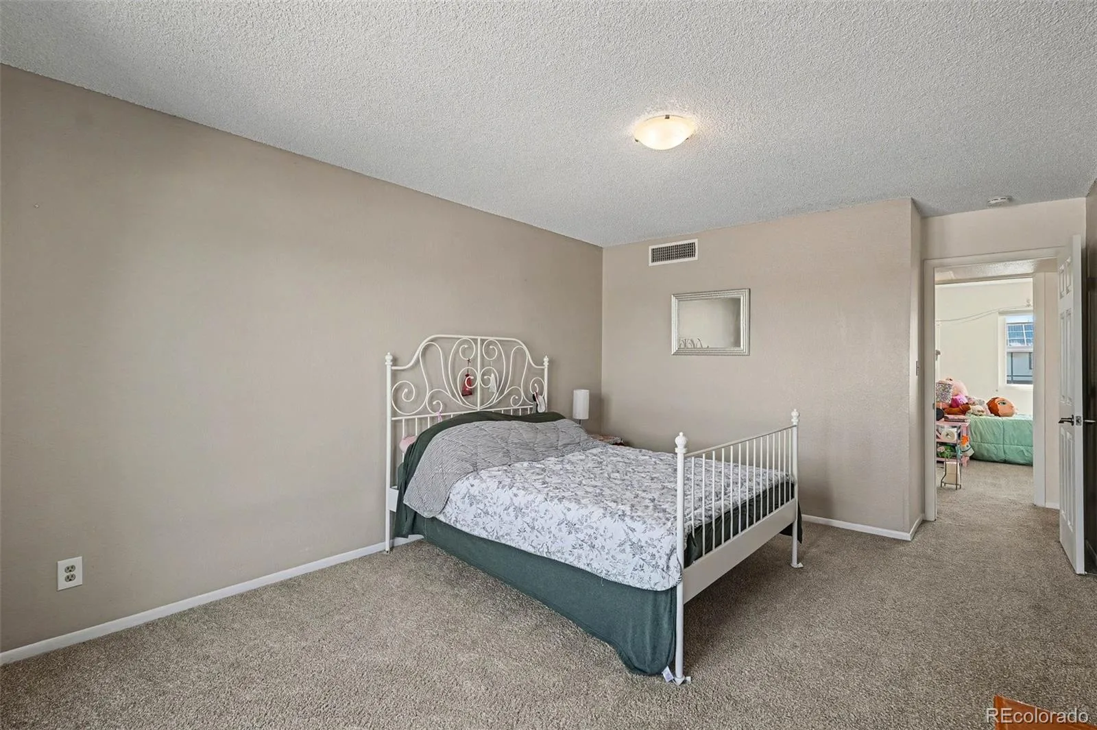 3825 S Monaco Parkway #212 Denver CO 80237 MLS #REC9929661 07152026222422 1600 22