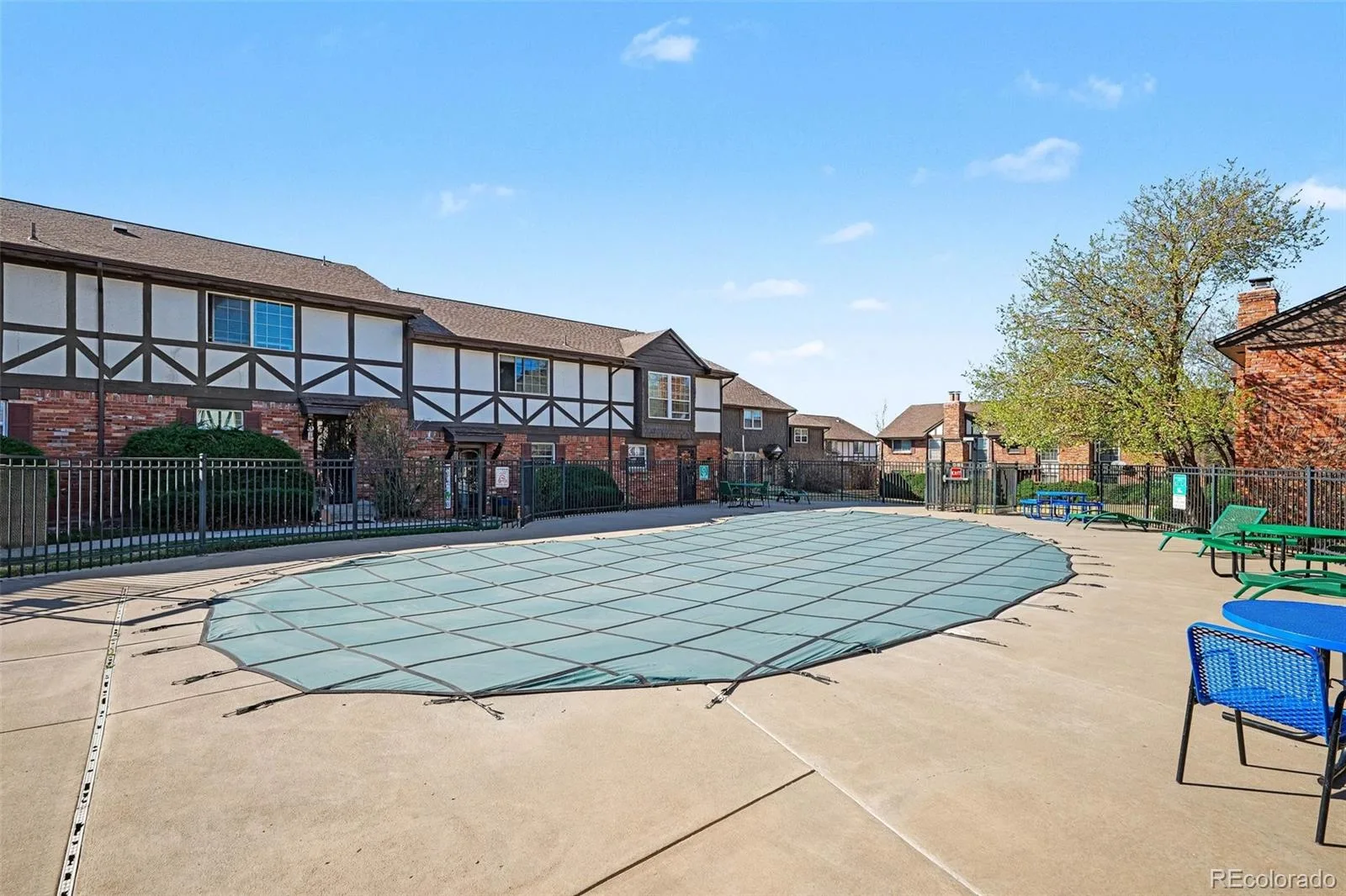 3825 S Monaco Parkway #212 Denver CO 80237 MLS #REC9929661 07152026222422 1600 31