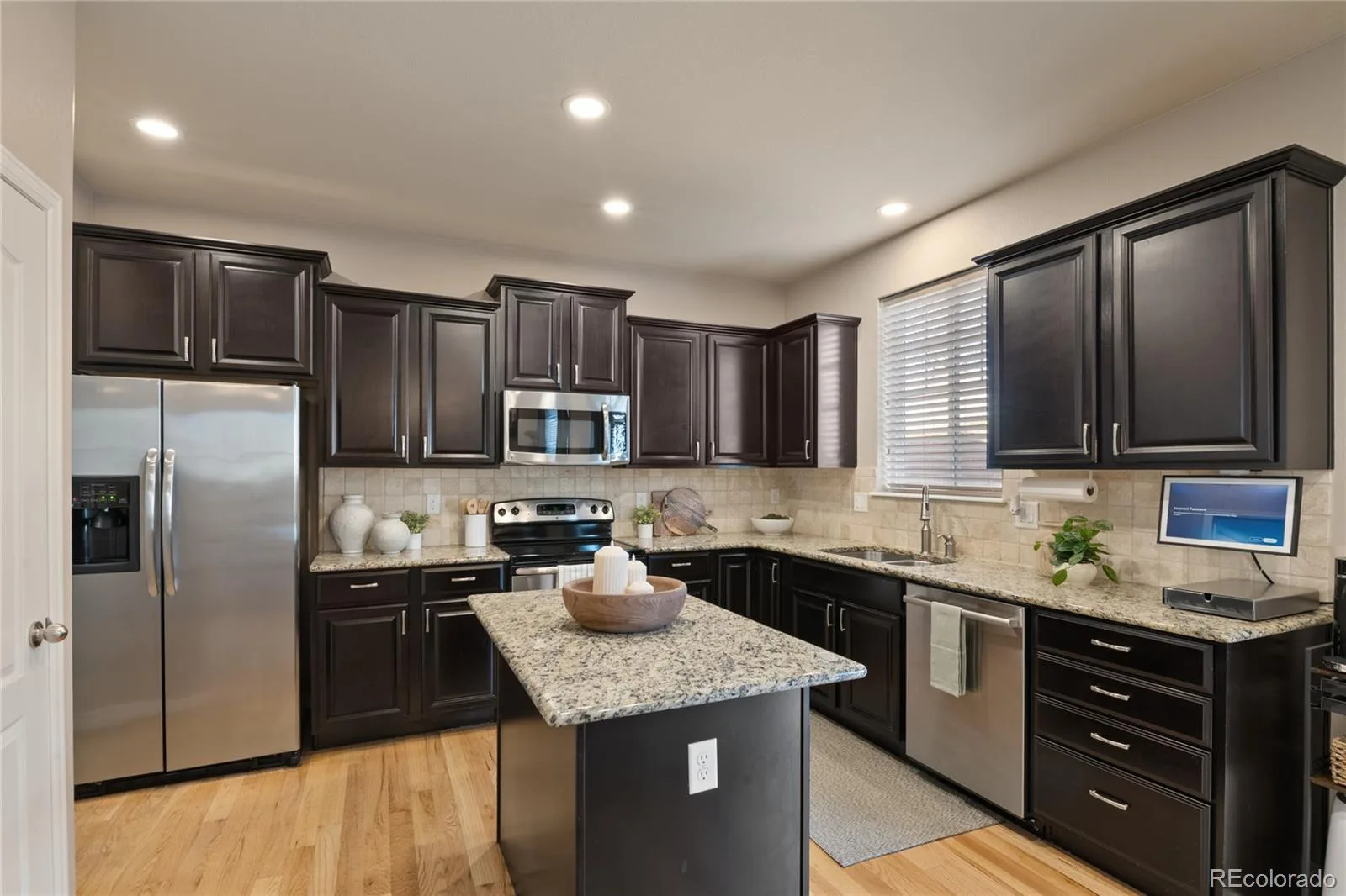 5563 S Elk Court Aurora CO 80016 | MLS #REC9930688 07102026233800 1600 10
