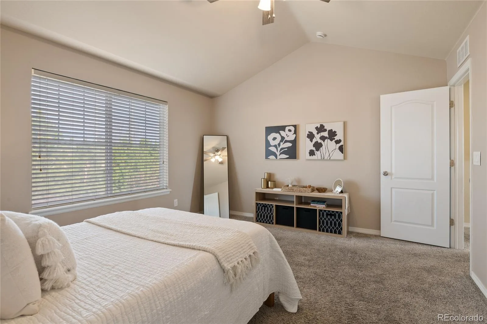 5563 S Elk Court Aurora CO 80016 | MLS #REC9930688 07102026233800 1600 22