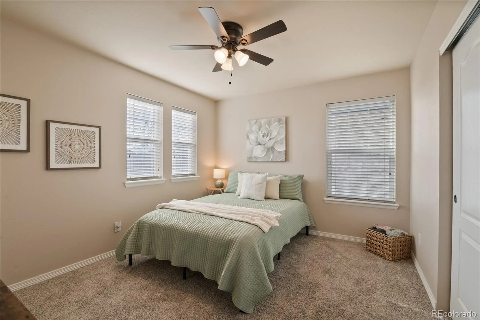 5563 S Elk Court Aurora CO 80016 | MLS #REC9930688 07102026233800 1600 26