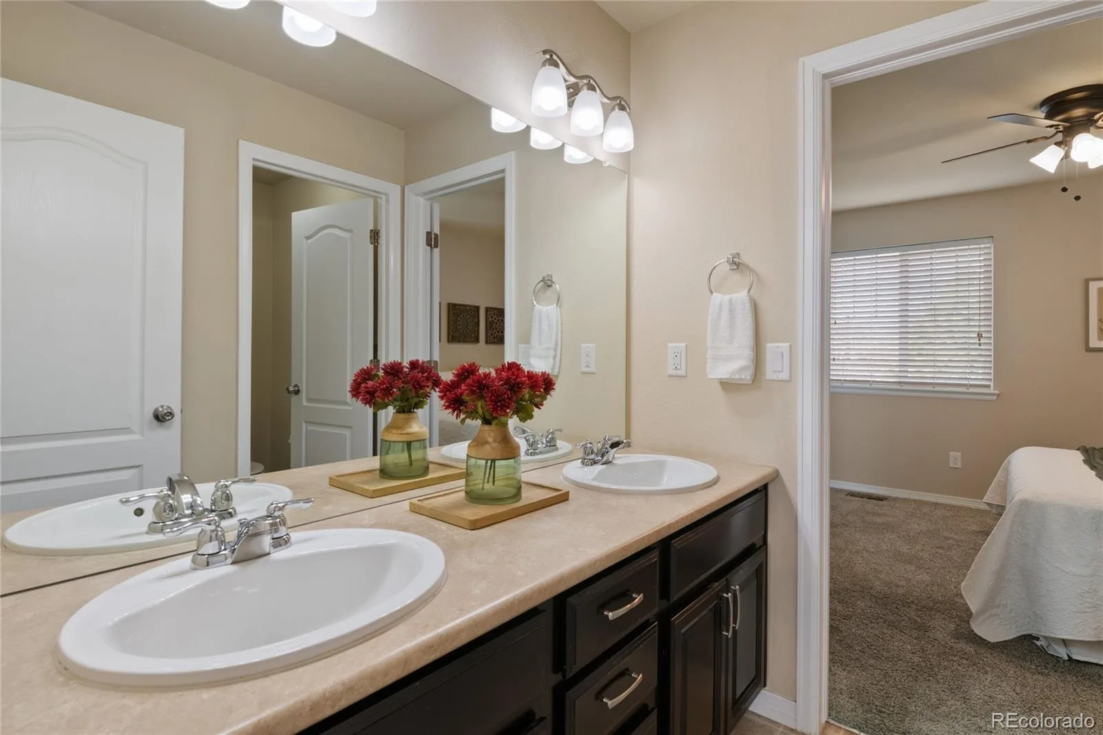 5563 S Elk Court Aurora CO 80016 | MLS #REC9930688 07102026233800 1600 31