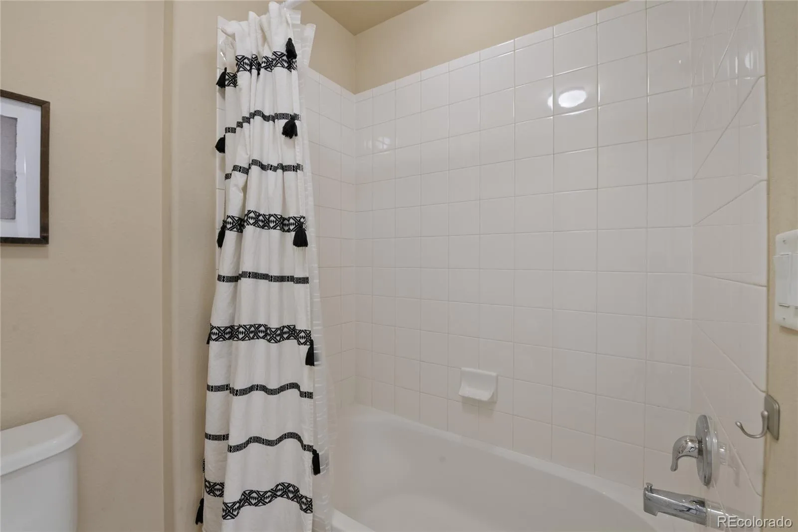 5563 S Elk Court Aurora CO 80016 | MLS #REC9930688 07102026233800 1600 32