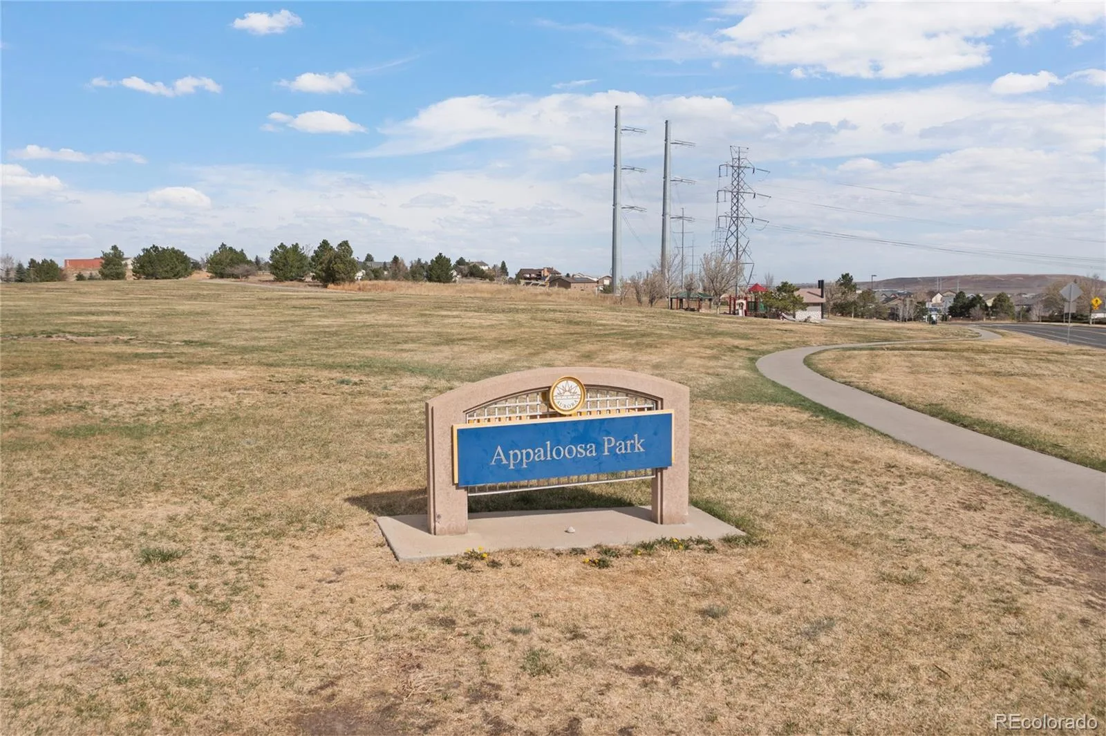 5563 S Elk Court Aurora CO 80016 | MLS #REC9930688 07102026233800 1600 43