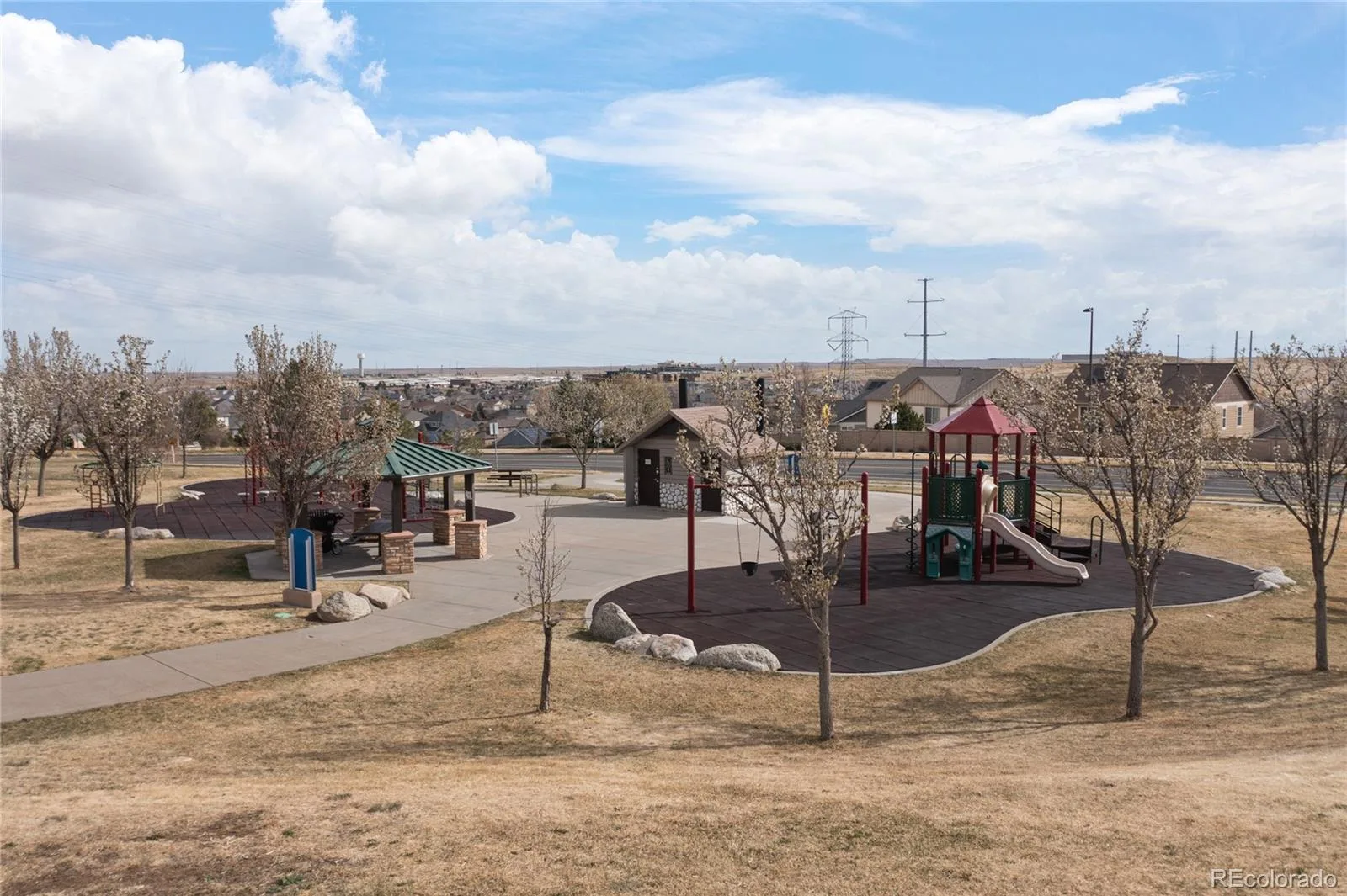 5563 S Elk Court Aurora CO 80016 | MLS #REC9930688 07102026233800 1600 44