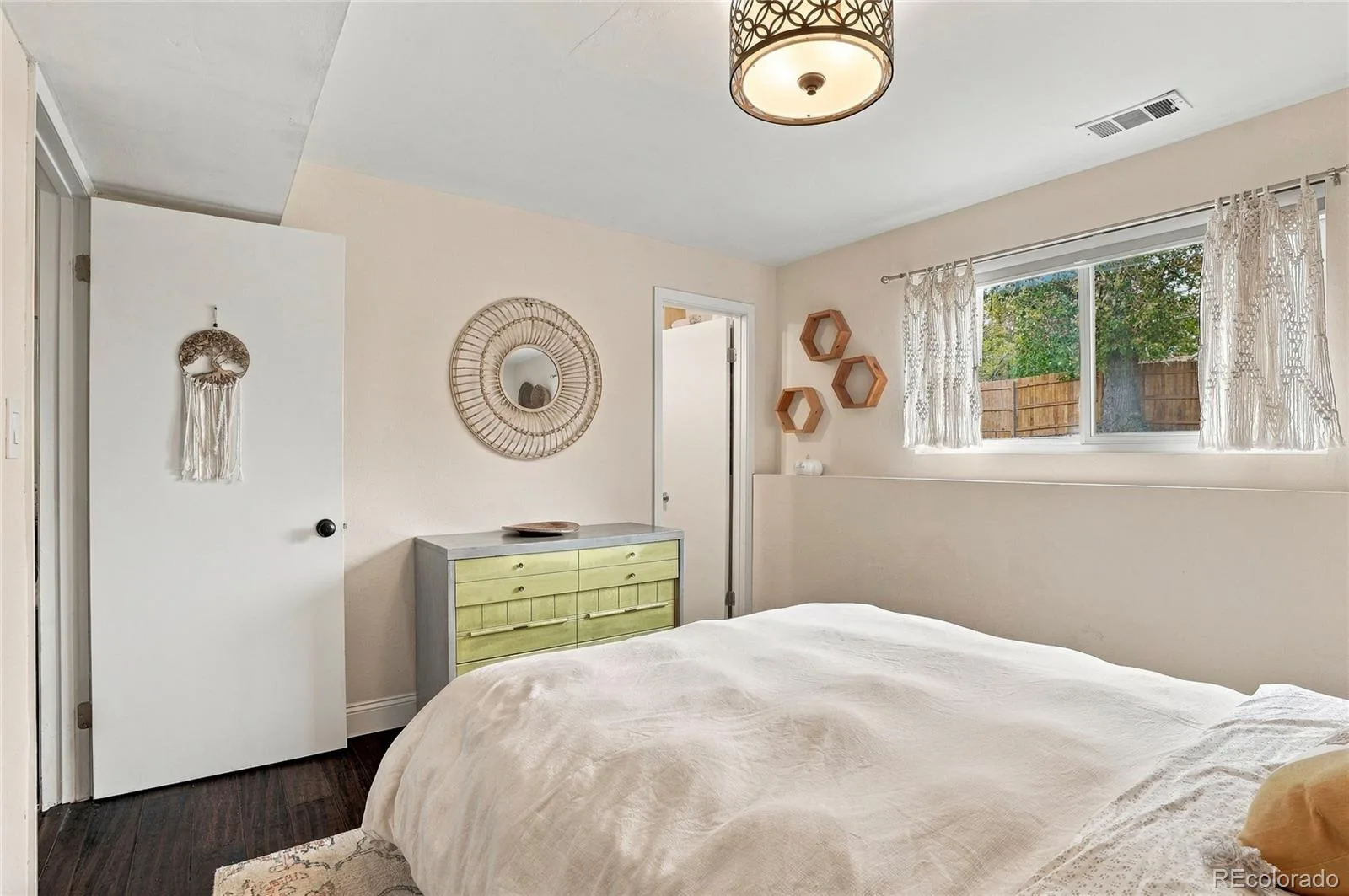2843 S Ouray Way Aurora CO 80013 | MLS #REC9931142 10142026210150 1600 28