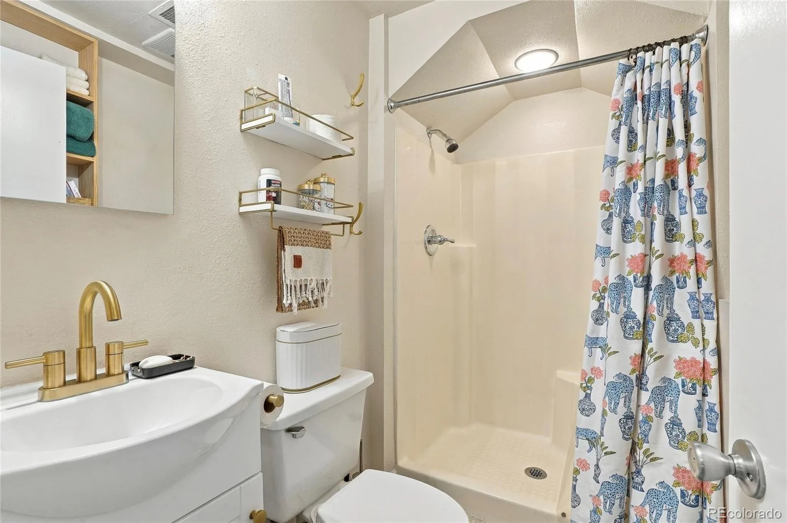 2843 S Ouray Way Aurora CO 80013 | MLS #REC9931142 10142026210150 1600 29