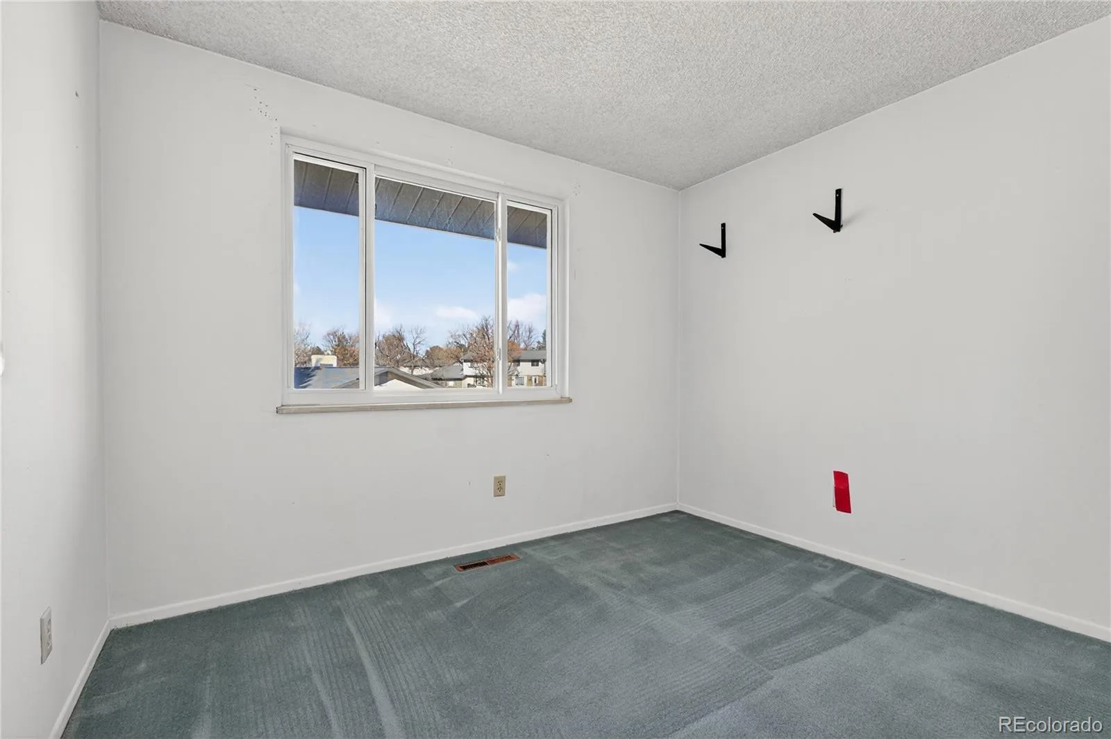 1281 S Troy Street Aurora CO 80012 | MLS #REC9932114 09222026170112 1600 19