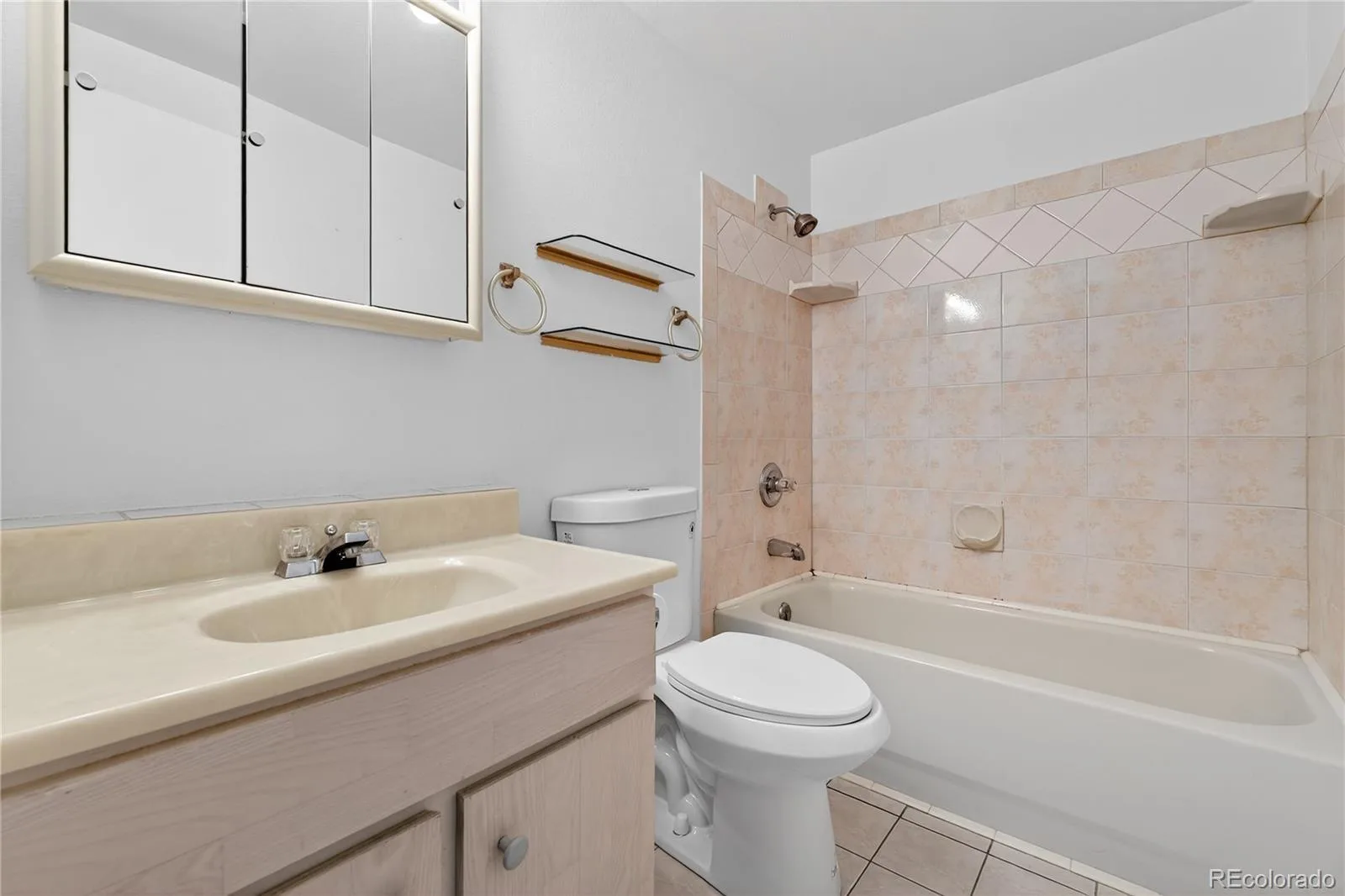 1281 S Troy Street Aurora CO 80012 | MLS #REC9932114 09222026170112 1600 20