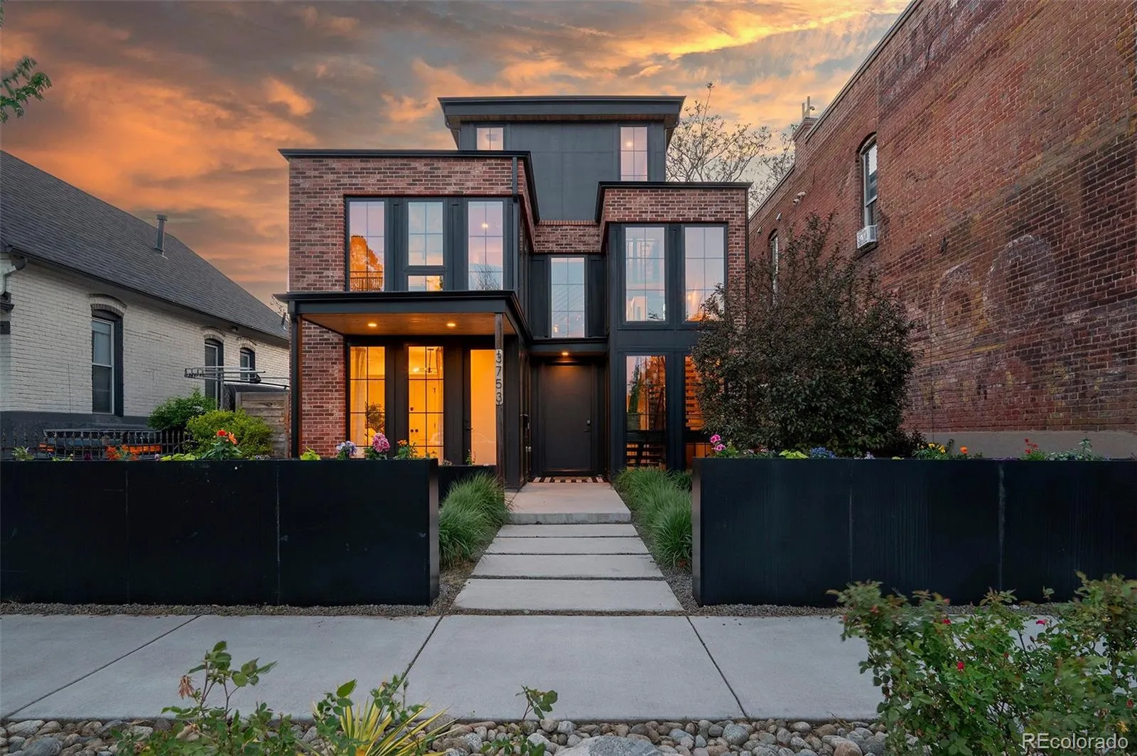 3753 N Franklin Street Denver CO 80205 MLS #REC9936089 04242026012222 1600 0