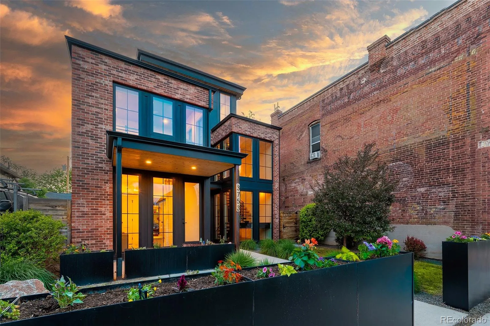 3753 N Franklin Street Denver CO 80205 MLS #REC9936089 04242026012222 1600 2