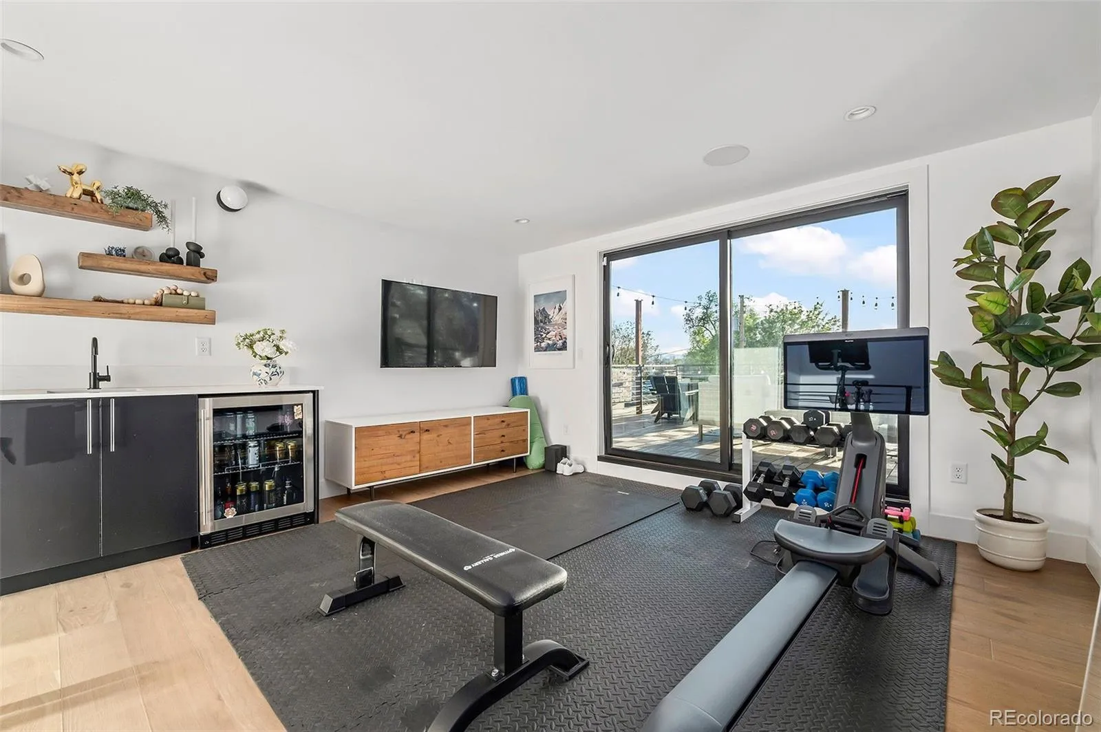 3753 N Franklin Street Denver CO 80205 MLS #REC9936089 04242026012222 1600 32
