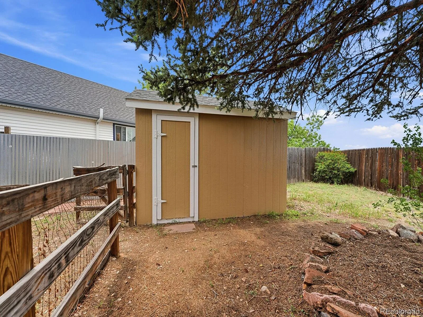 4465 S Pagosa Way Aurora CO 80015 | MLS #REC9940188 06232026202144 1600 37