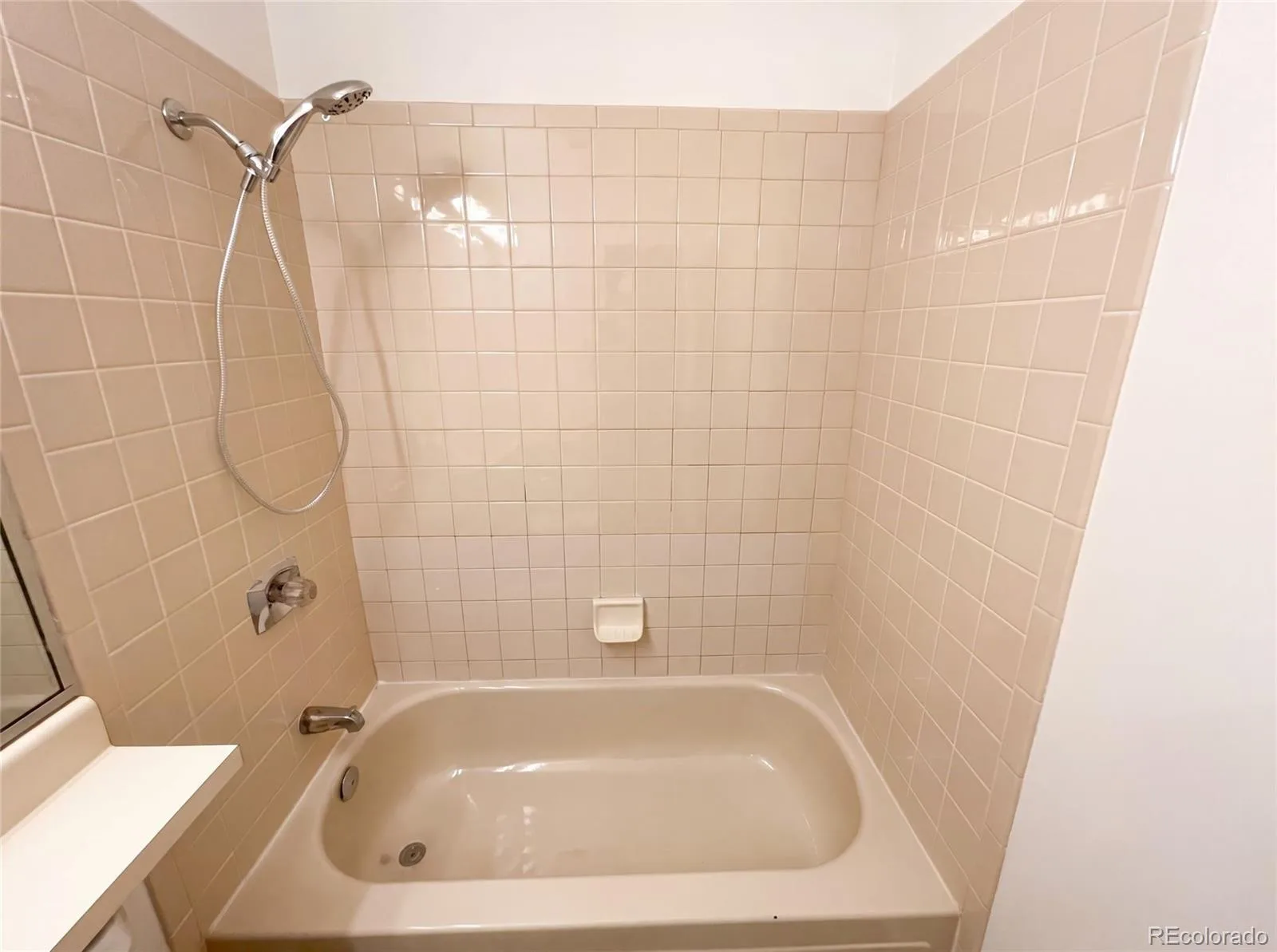 9938 Garland Drive Broomfield CO 80021 MLS #REC9942050 06232026202138 1600 22