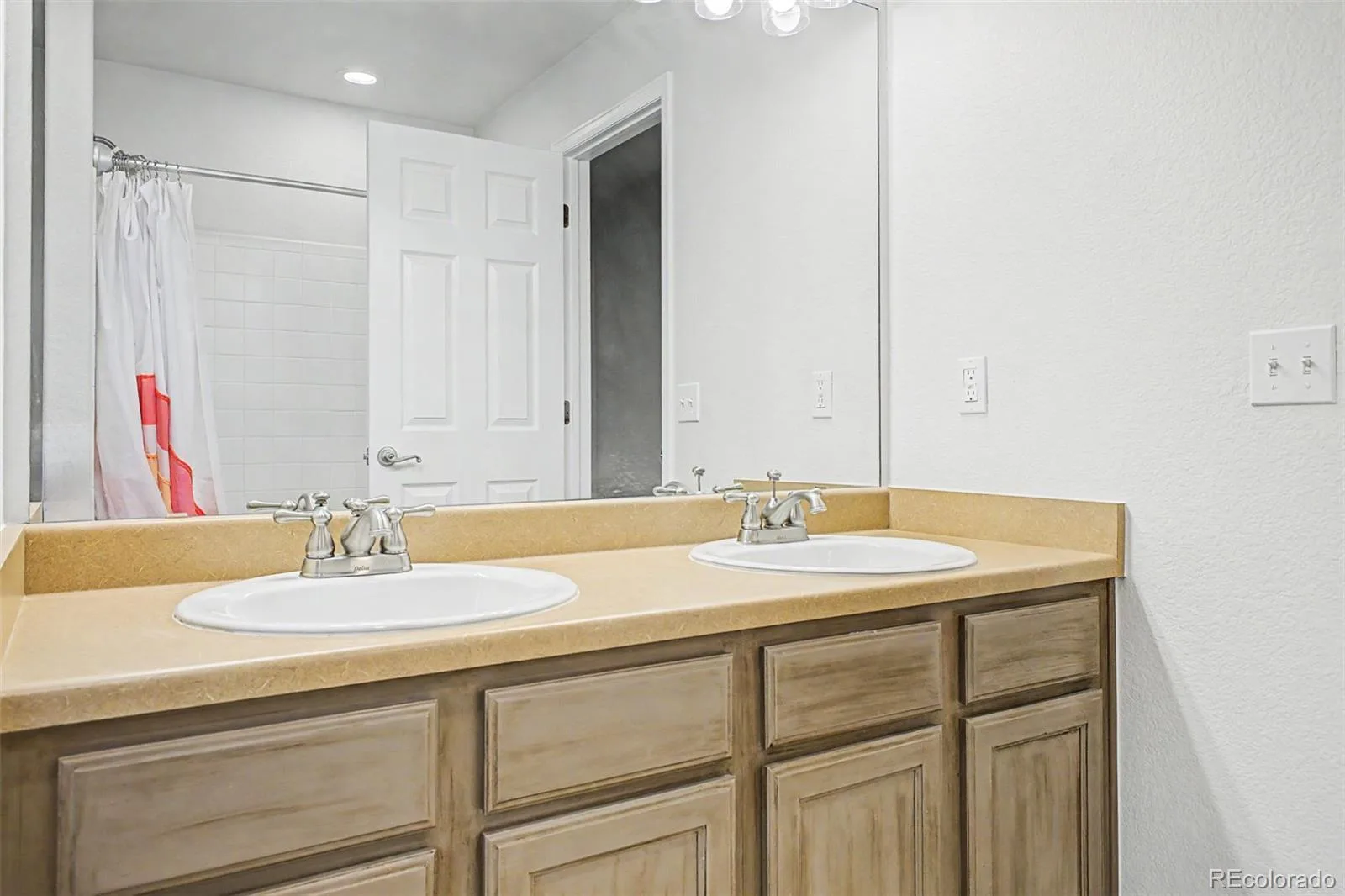 11945 S Black Horn Circle Parker CO 80134 MLS #REC9946179 06222026215125 1600 28