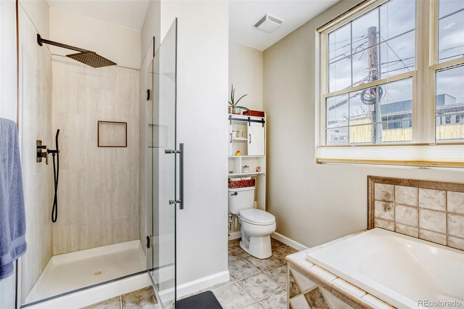 04182026195243 1600 18