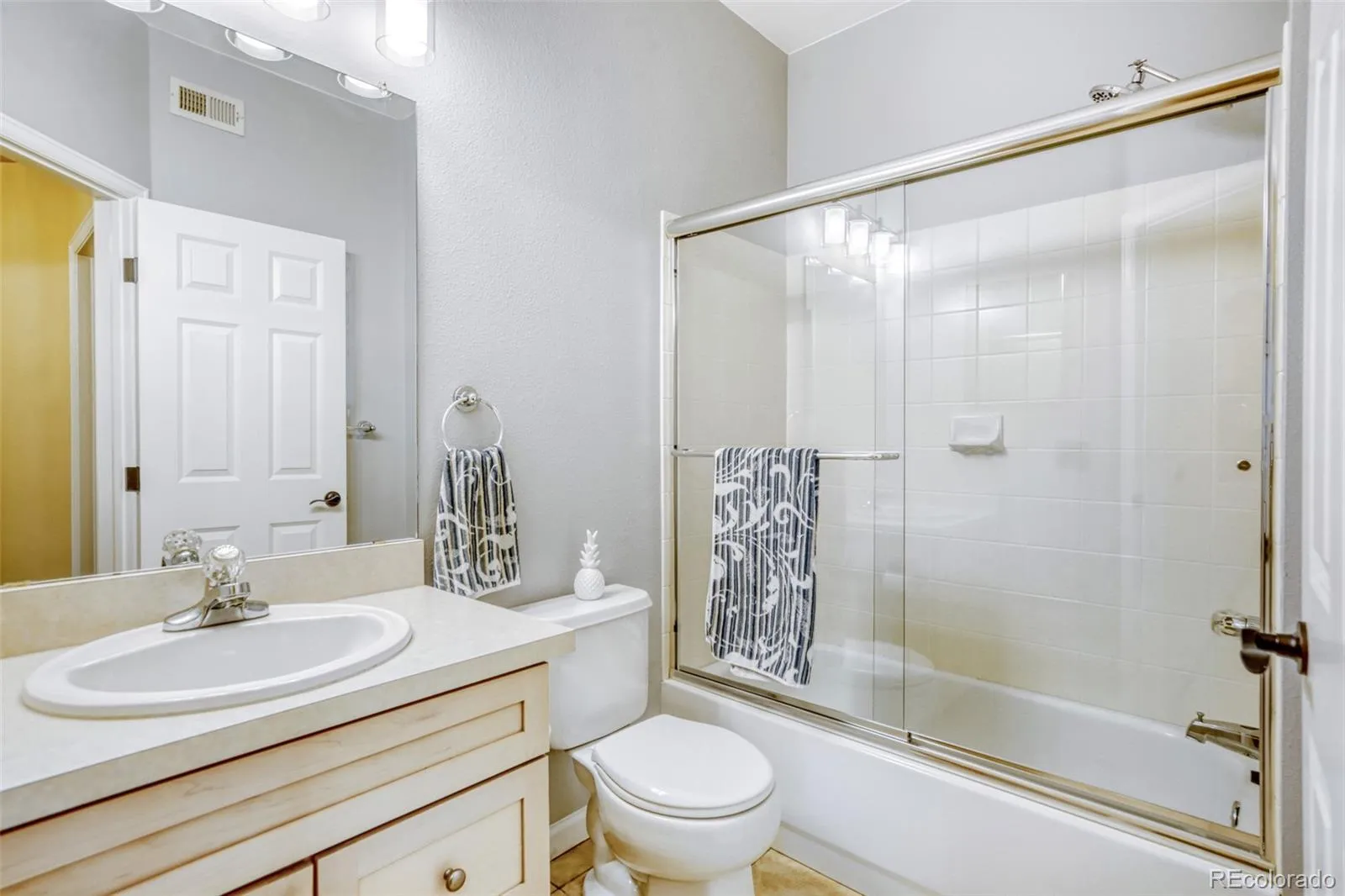 04182026195243 1600 21