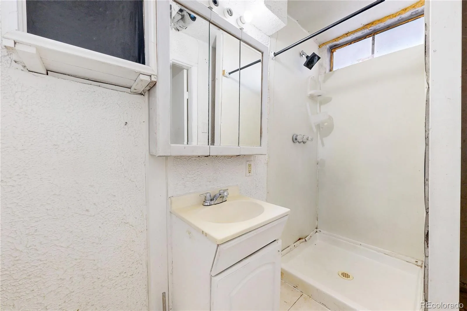 2221 W 55th Avenue Denver CO 80221 | MLS #REC9946623 08052026195653 1600 18