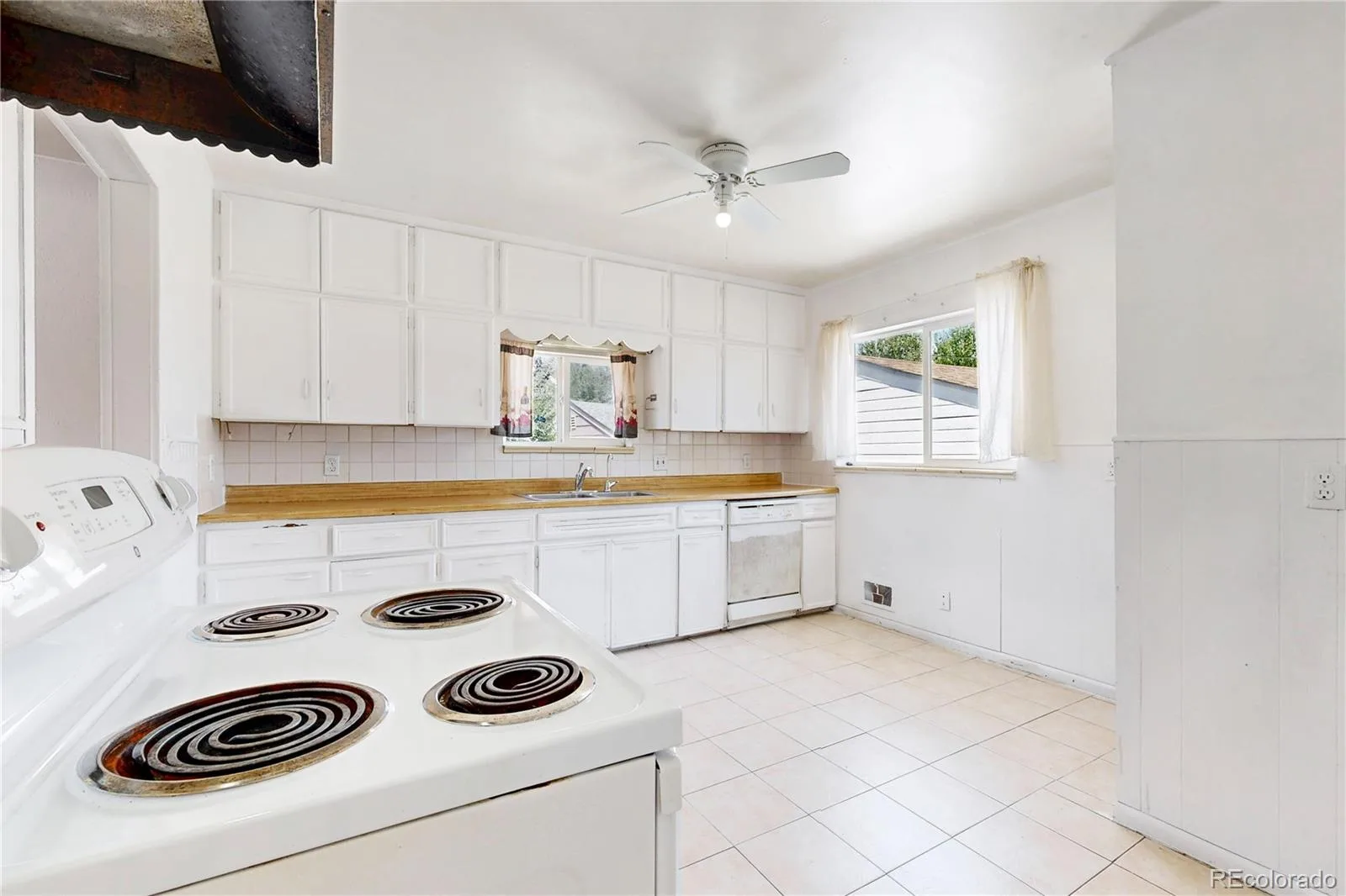 2221 W 55th Avenue Denver CO 80221 | MLS #REC9946623 08052026195653 1600 6