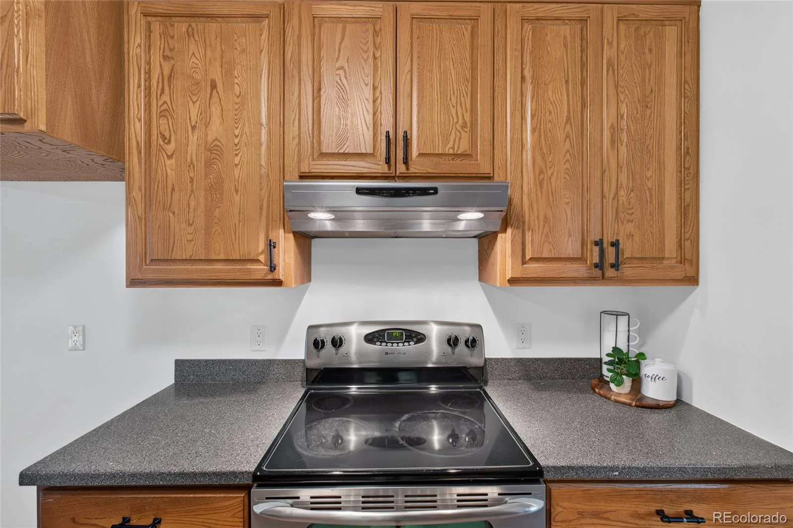 6940 W 4th Avenue Lakewood CO 80226 | MLS #REC9947698 10142026204235 1600 23
