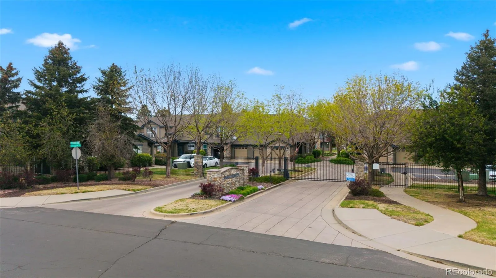 2153 S Fulton Circle #101 Aurora CO 80247 MLS #REC9953214 04302026204024 1600 20