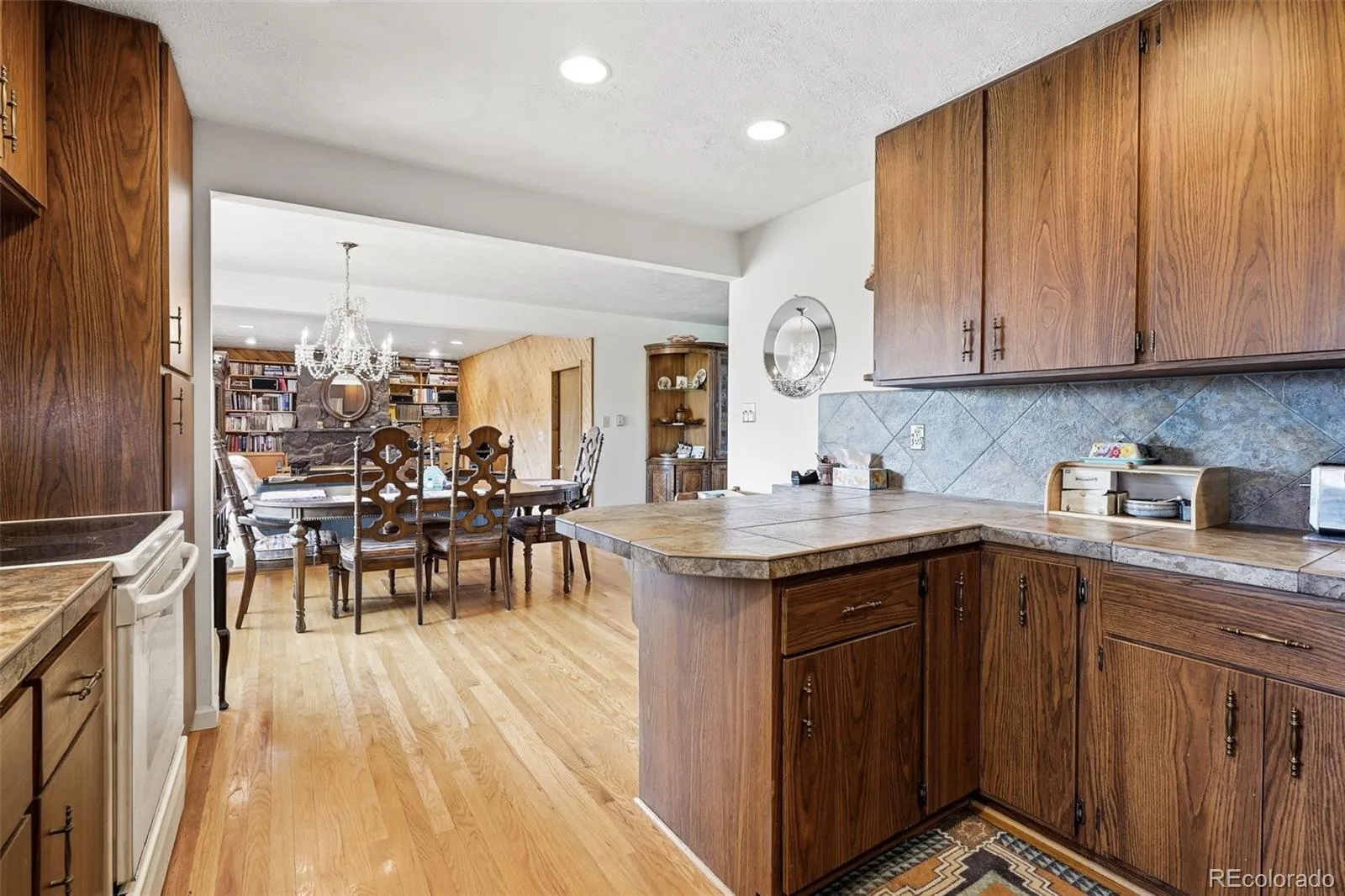 6631 S Billings Way Centennial CO 80111 MLS #REC9953836 05062026195720 1600 19