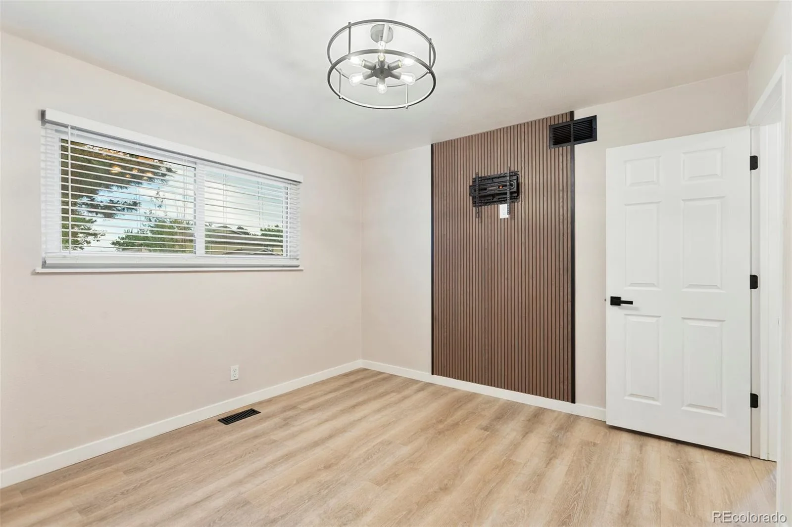 3354 S Flower Street #12 Lakewood CO 80227 | MLS #REC9954155 06162026173611 1600 18