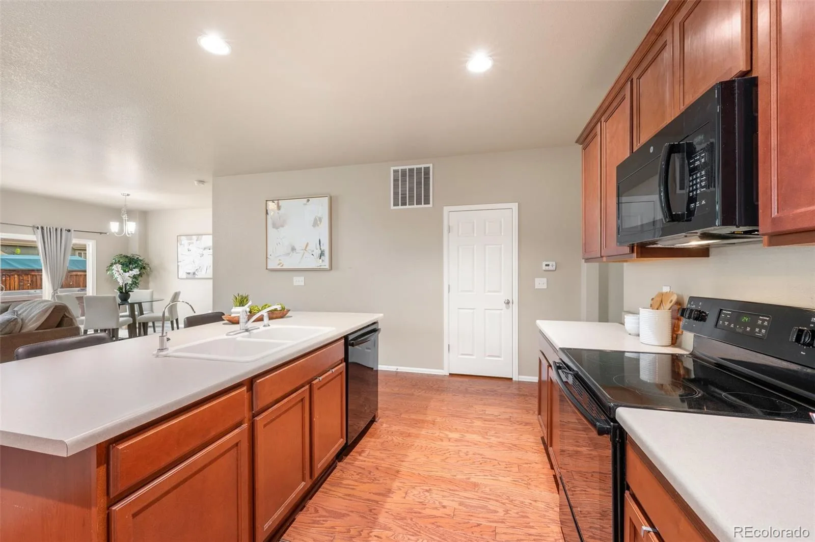 12665 E 104th Place Commerce City CO 80022 | MLS #REC9959184 08112026210233 1600 21