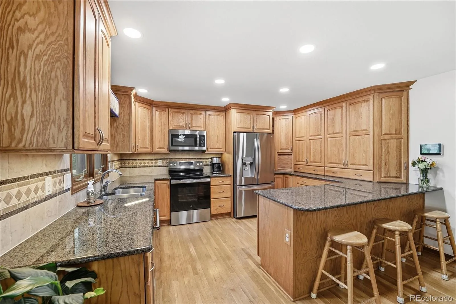 7933 S Datura E Circle Littleton CO 80120 MLS #REC9962215 04292026165439 1600 6