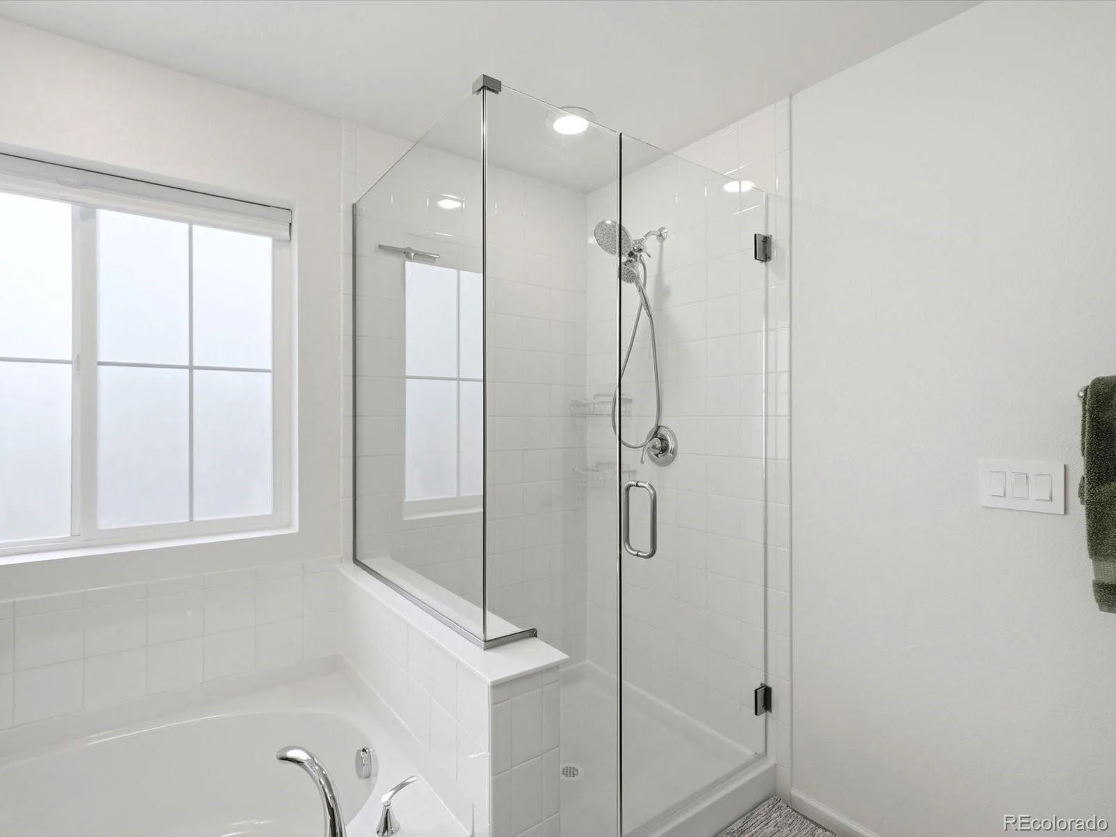 5952 N Liverpool Court Aurora CO 80019 | MLS #REC9963799 10112026192026 1600 21