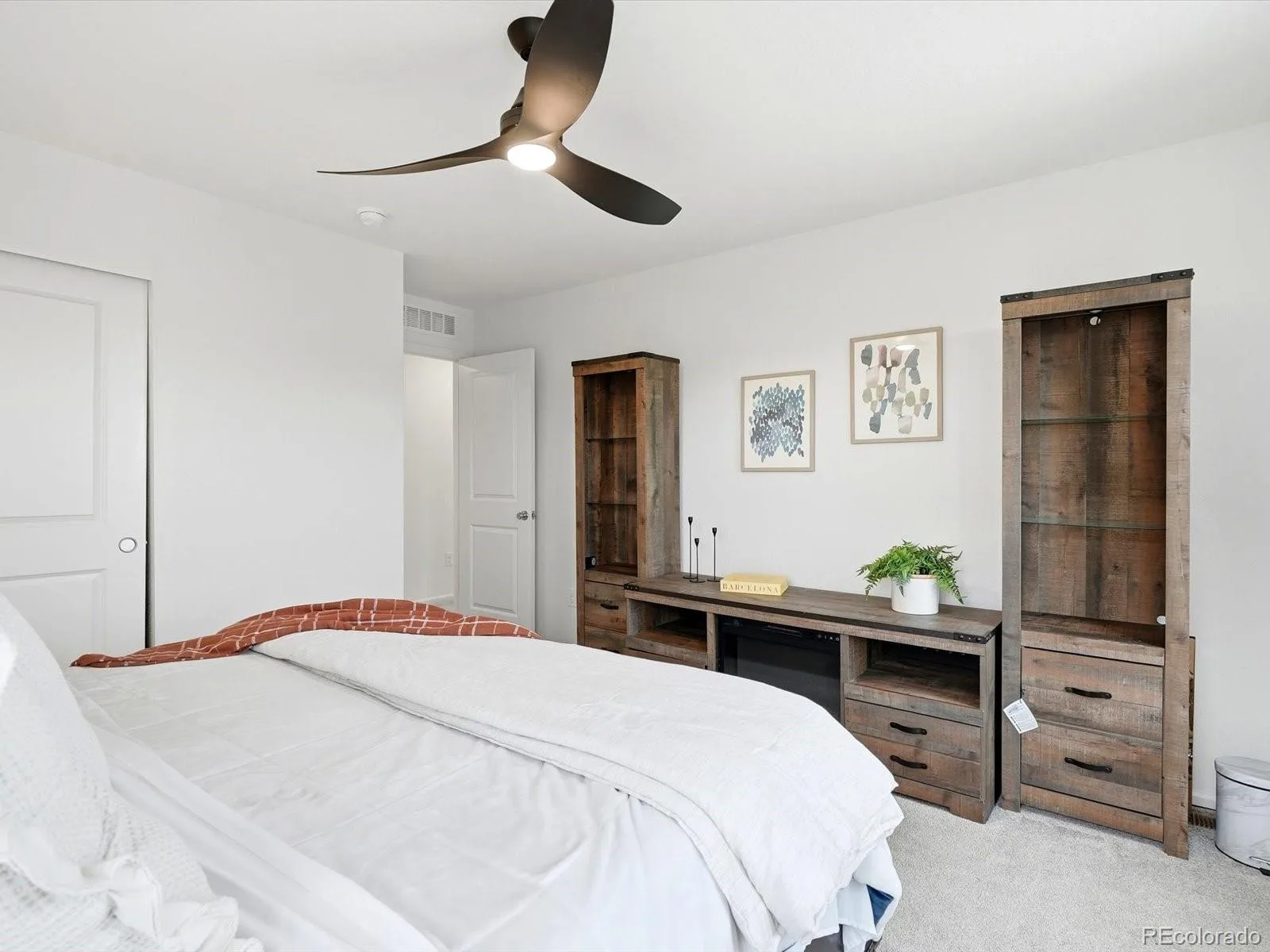 5952 N Liverpool Court Aurora CO 80019 | MLS #REC9963799 10112026192026 1600 23