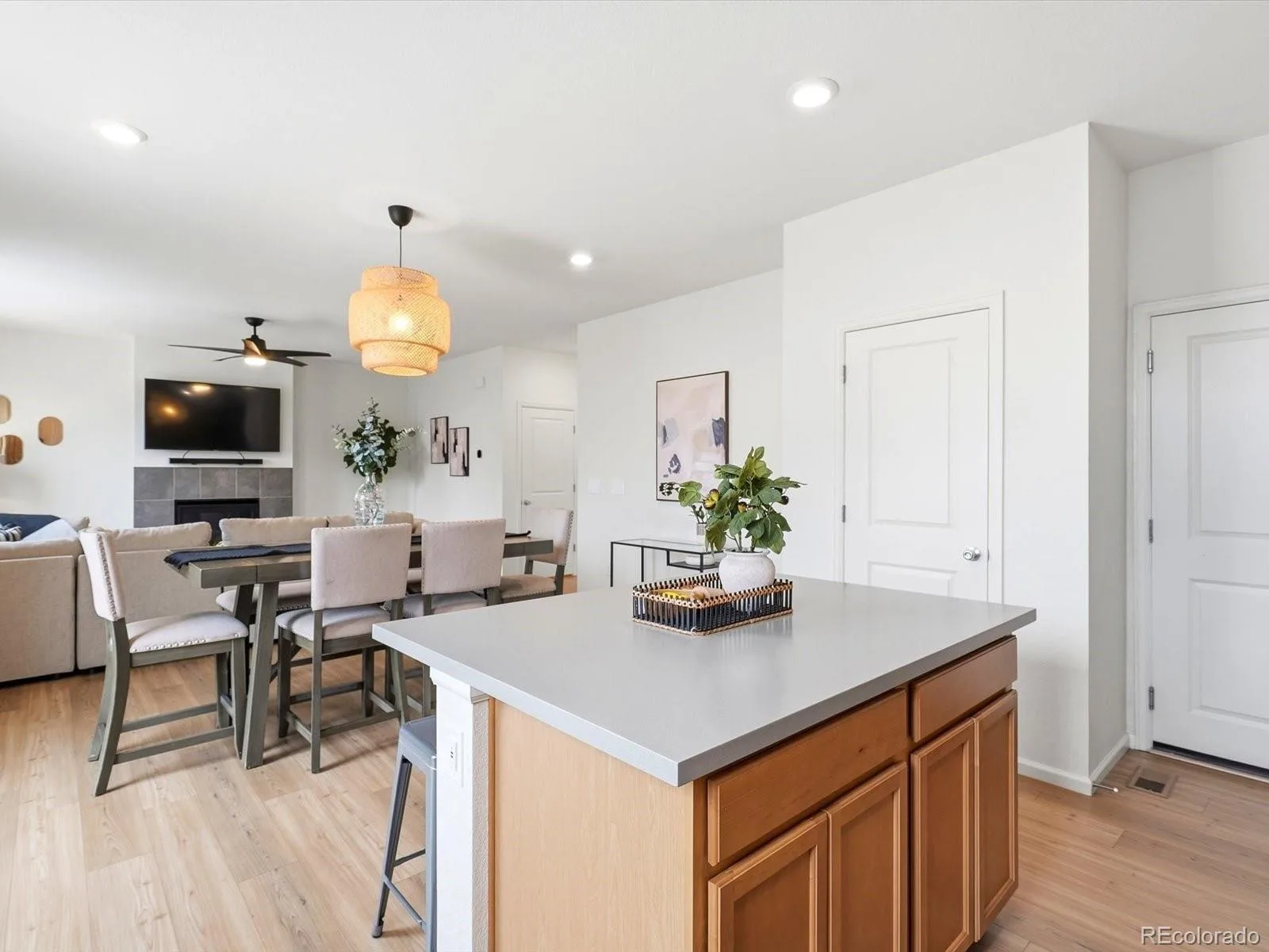 5952 N Liverpool Court Aurora CO 80019 | MLS #REC9963799 10112026192026 1600 8
