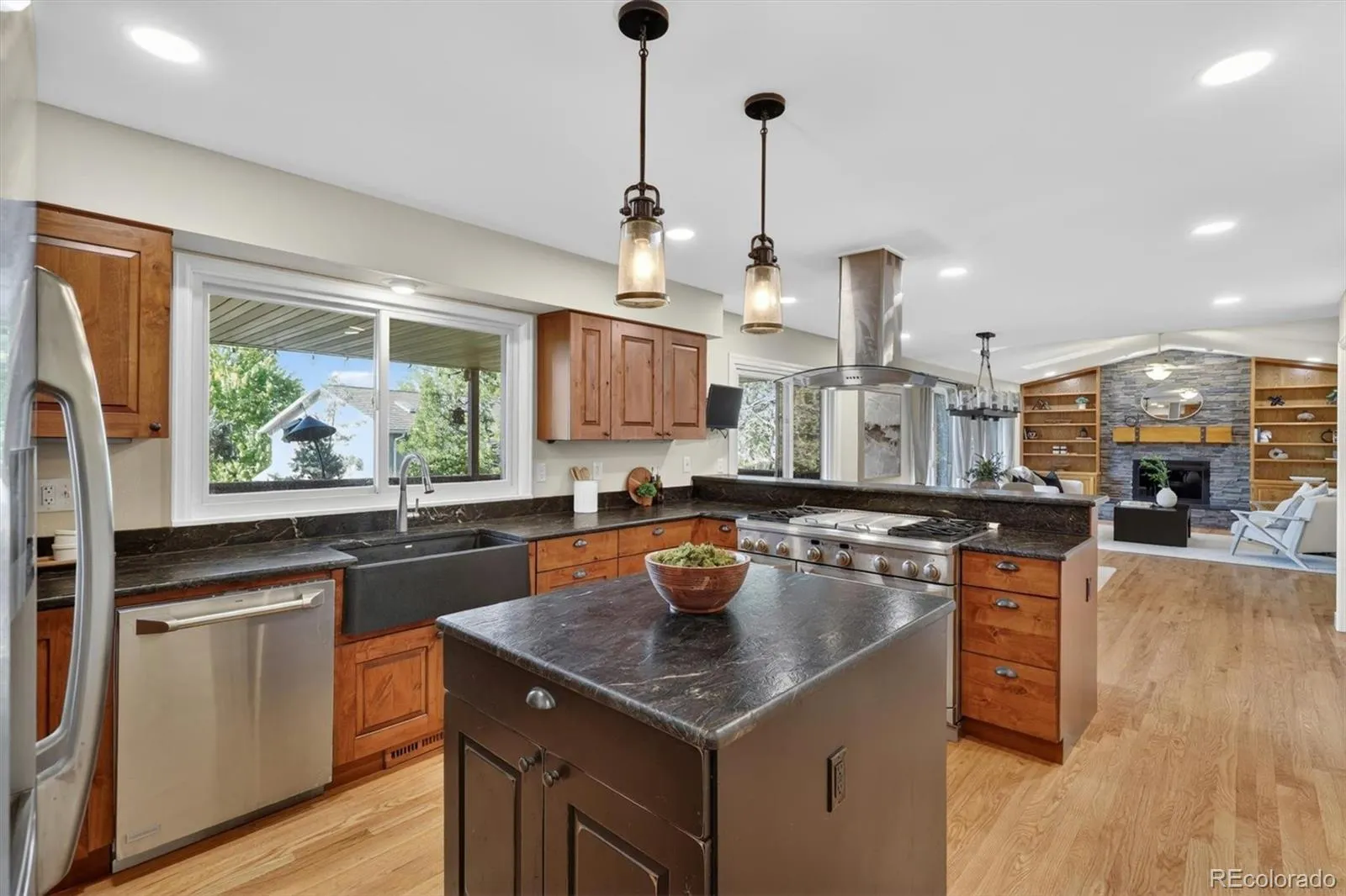 8274 S Saint Paul Way Centennial CO 80122 MLS #REC9966933 05152026201832 1600 14
