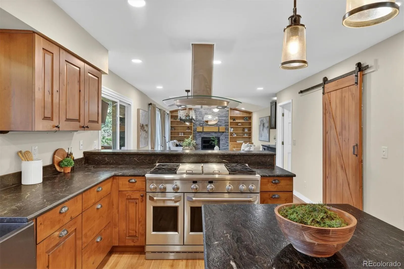 8274 S Saint Paul Way Centennial CO 80122 MLS #REC9966933 05152026201832 1600 15