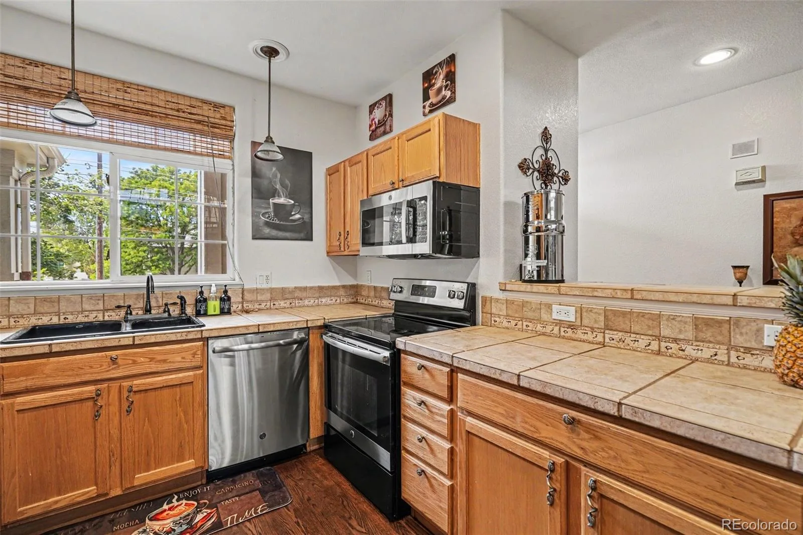 1441 S Dayton Court Denver CO 80247 | MLS #REC9968578 07312026002550 1600 6