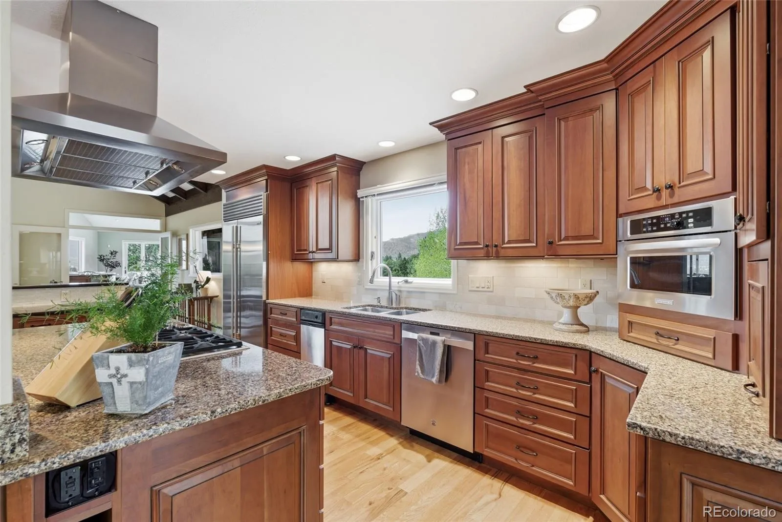 127 Granite Way Evergreen CO 80439 | MLS #REC9972307 05182026200734 1600 25