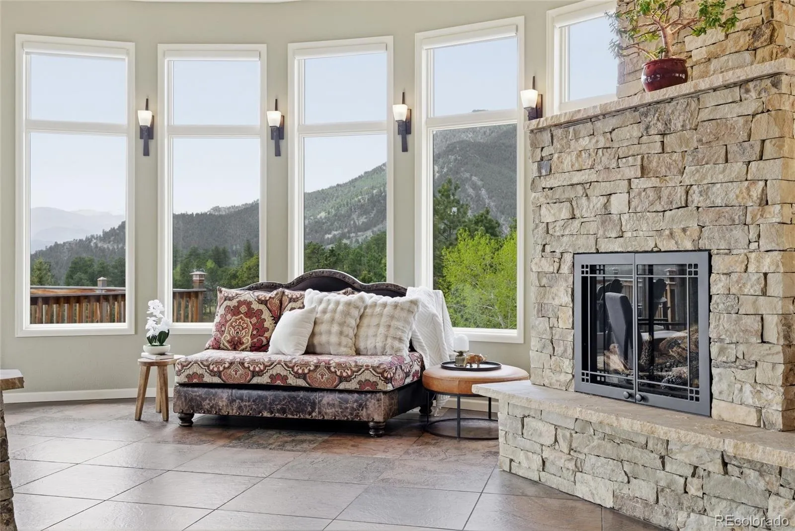 127 Granite Way Evergreen CO 80439 | MLS #REC9972307 05182026200734 1600 3