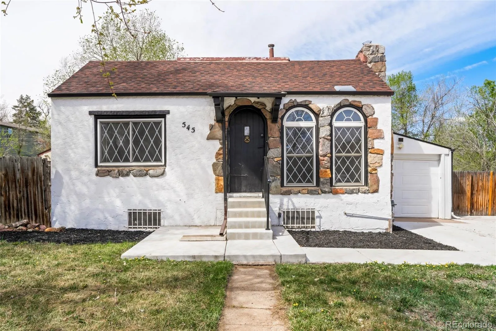 04102026235310 1600 0