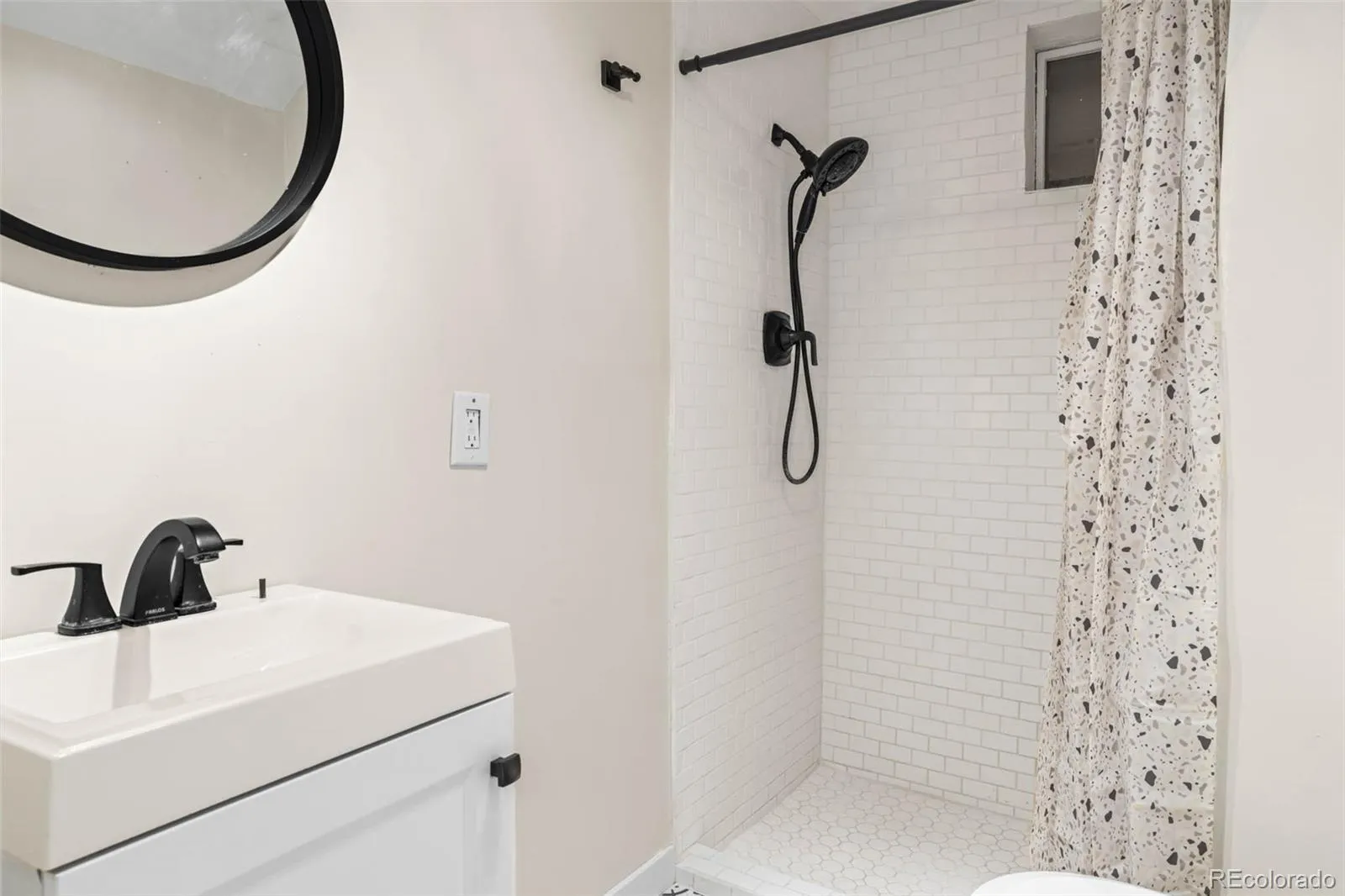 04102026235310 1600 17