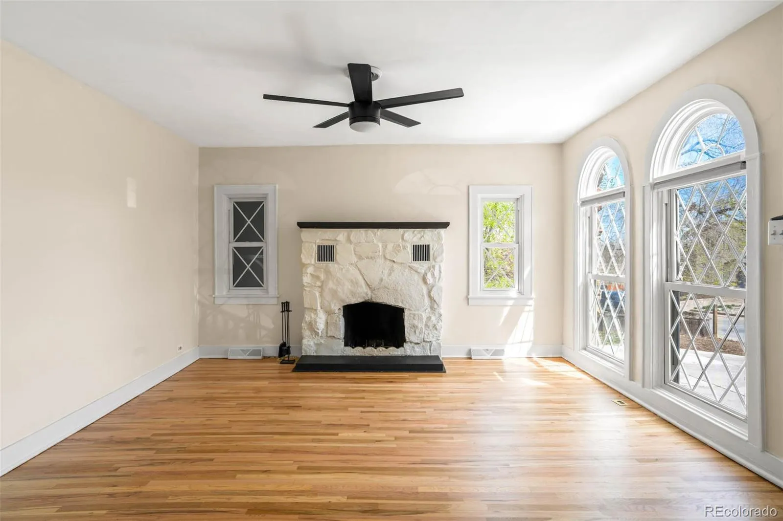 04102026235310 1600 3