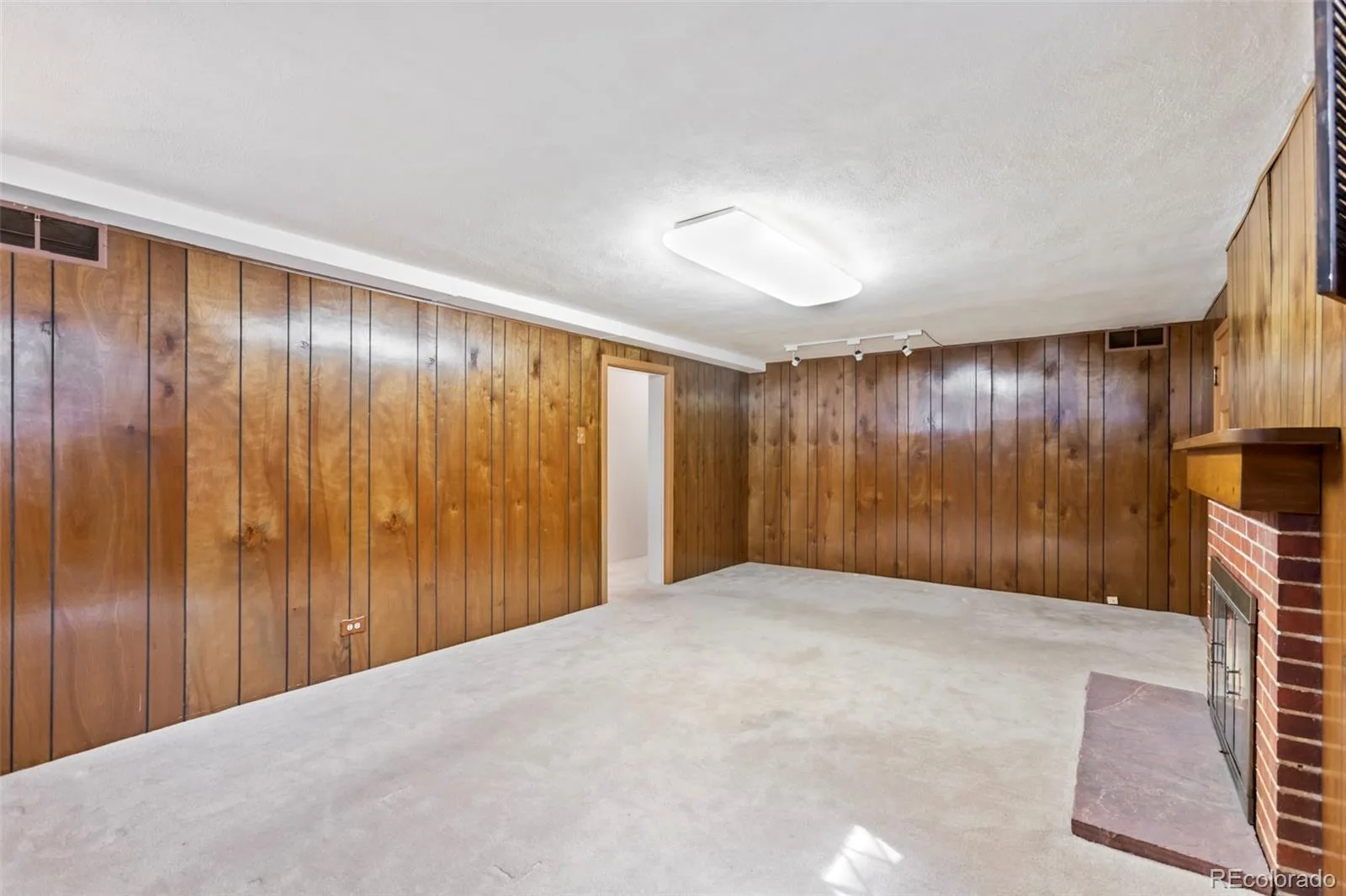 1651 Niagara Street Denver CO 80220 MLS #REC9974030 07232026192035 1600 24