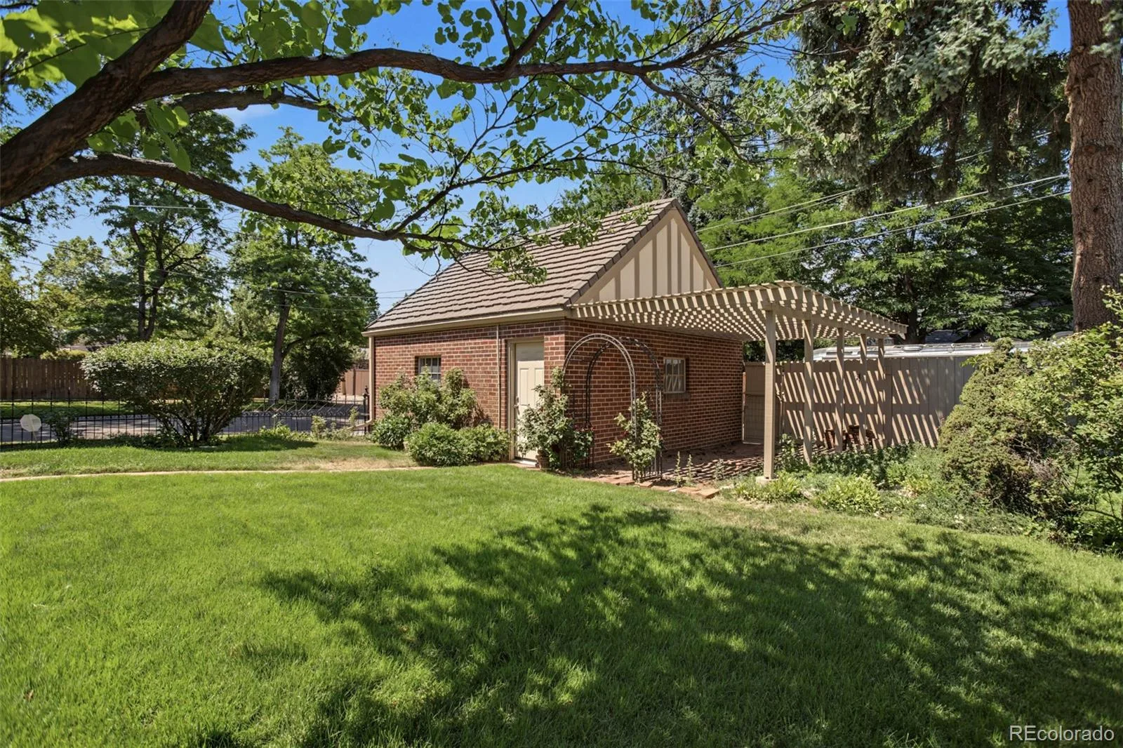1651 Niagara Street Denver CO 80220 MLS #REC9974030 07232026192035 1600 33
