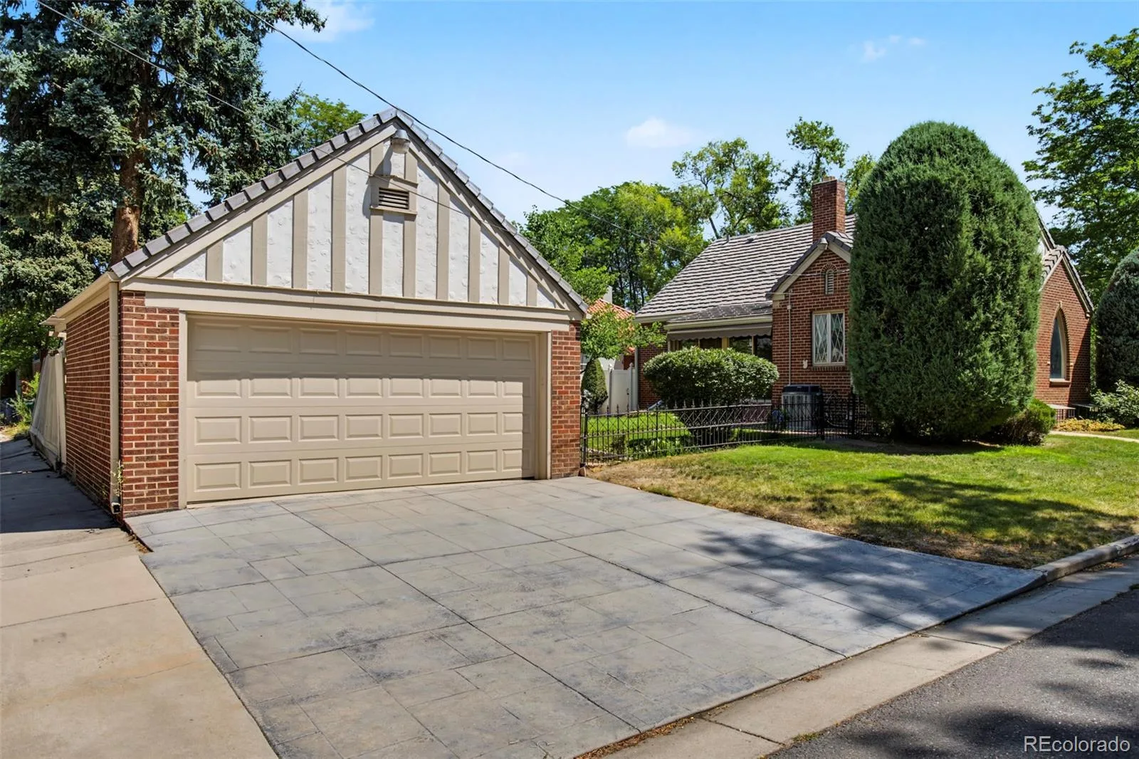 1651 Niagara Street Denver CO 80220 MLS #REC9974030 07232026192035 1600 34