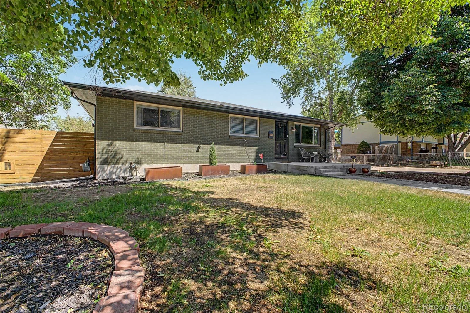 5050 S Linden Drive Englewood CO 80110 MLS #REC9975494 06182026234719 1600 1