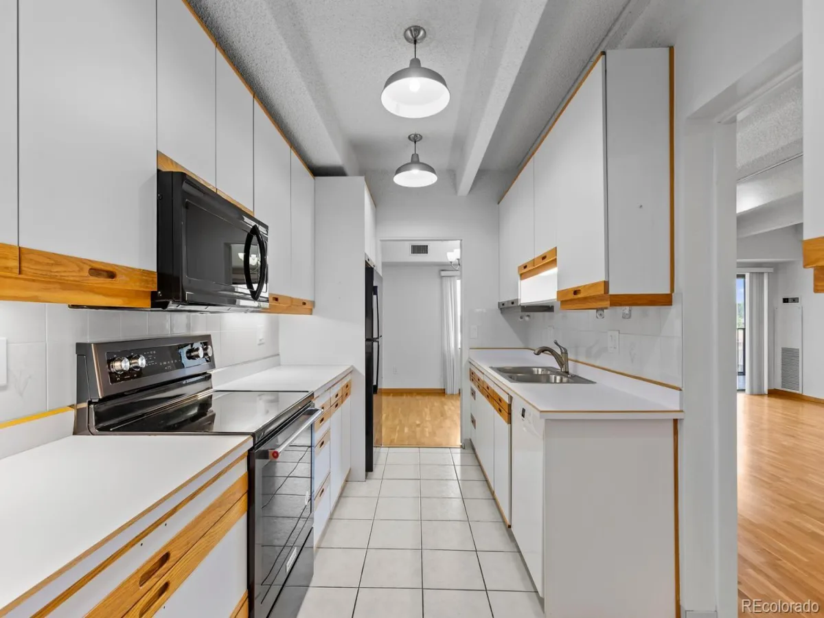 7877 E Mississippi Avenue #402 Denver CO 80247 MLS #REC9976156 06102026185412 1200 14