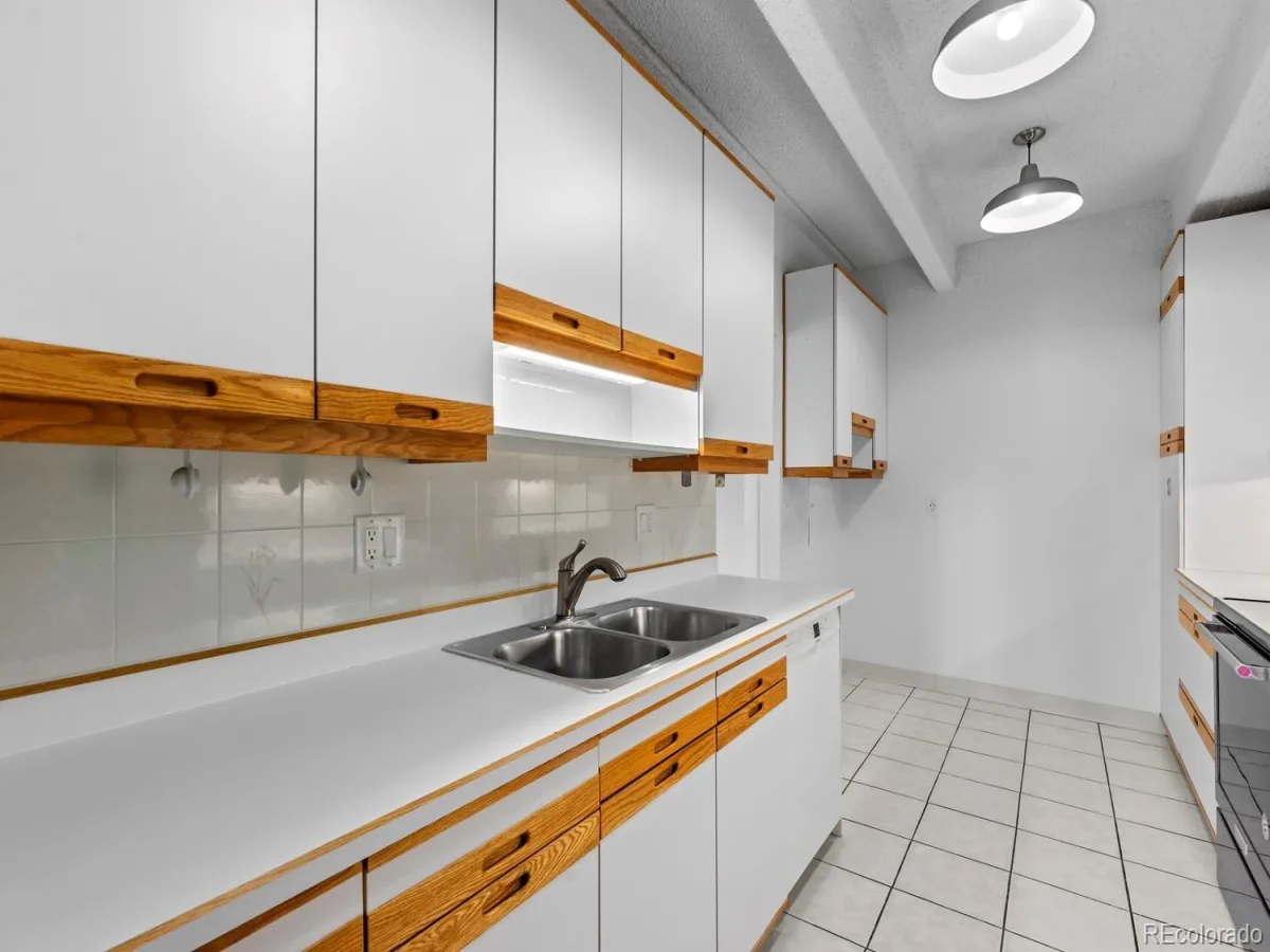 7877 E Mississippi Avenue #402 Denver CO 80247 MLS #REC9976156 06102026185412 1200 19