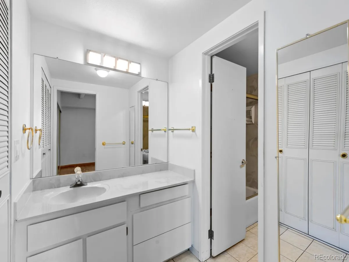7877 E Mississippi Avenue #402 Denver CO 80247 MLS #REC9976156 06102026185412 1200 24