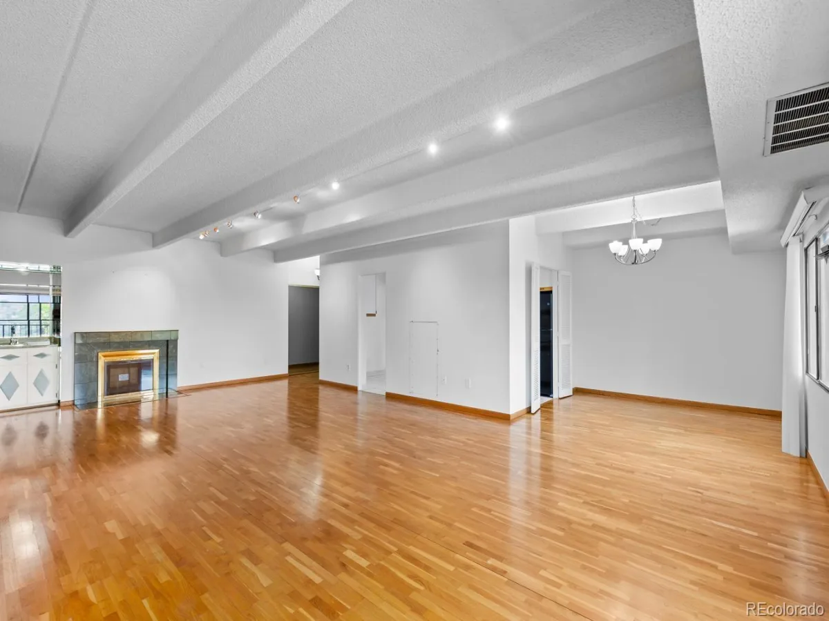 7877 E Mississippi Avenue #402 Denver CO 80247 MLS #REC9976156 06102026185412 1200 9