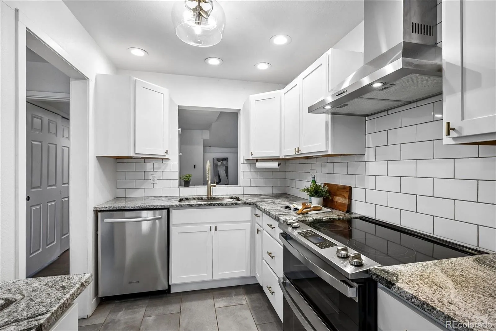 04162026023615 1600 10